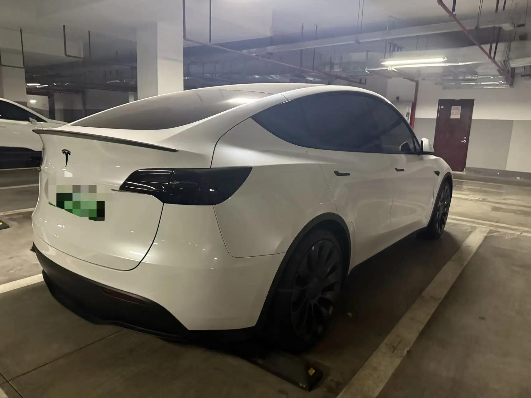 Model Y 2022 Performance High Performance All Wheel Drive 5