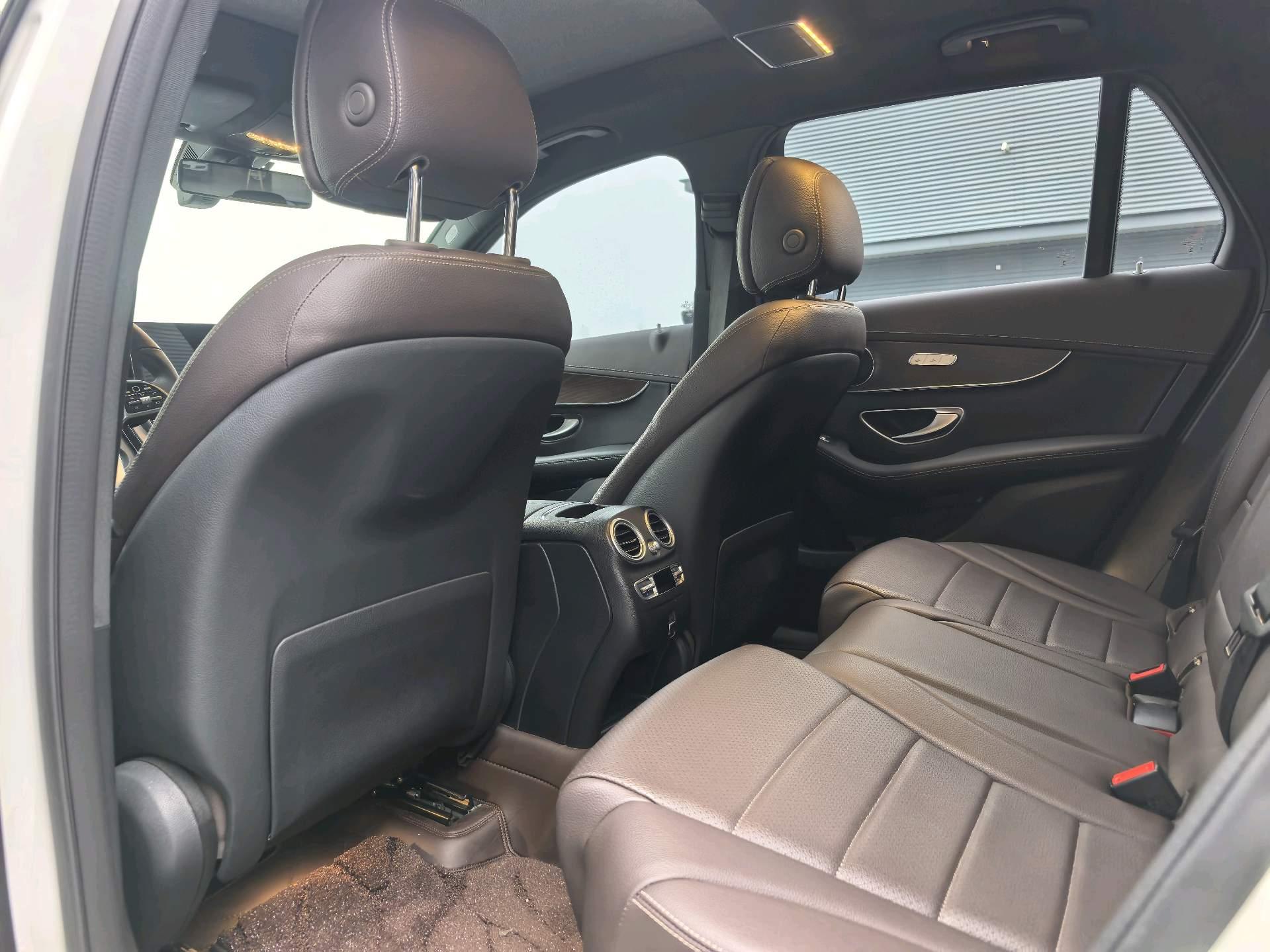 Mercedes Benz GLC 2021 GLC 260 L 4MATIC Luxury 7