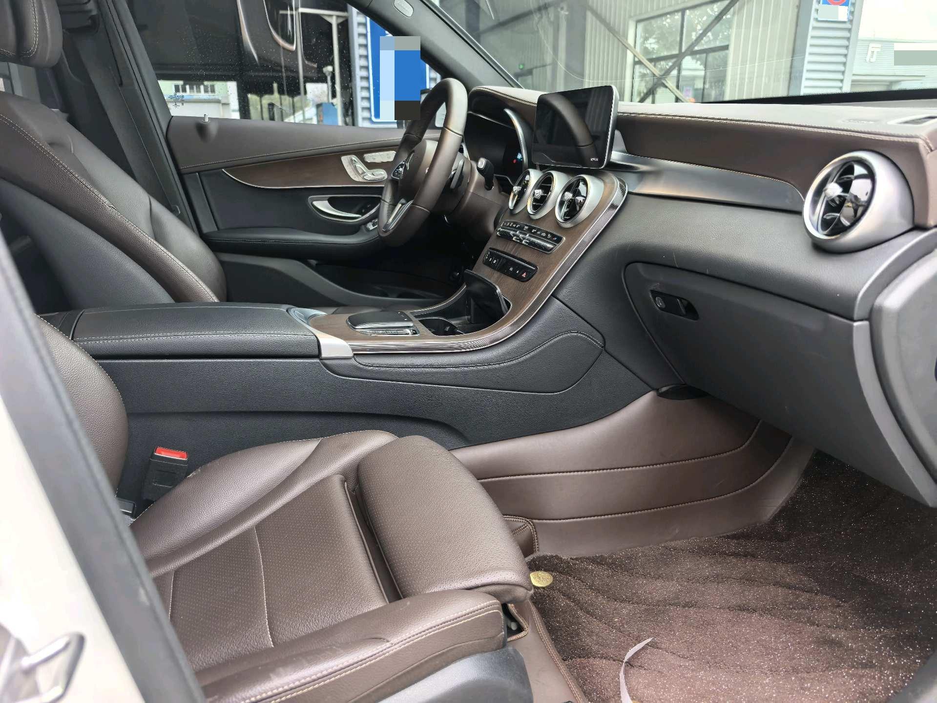 Mercedes Benz GLC 2021 GLC 260 L 4MATIC Luxury 9