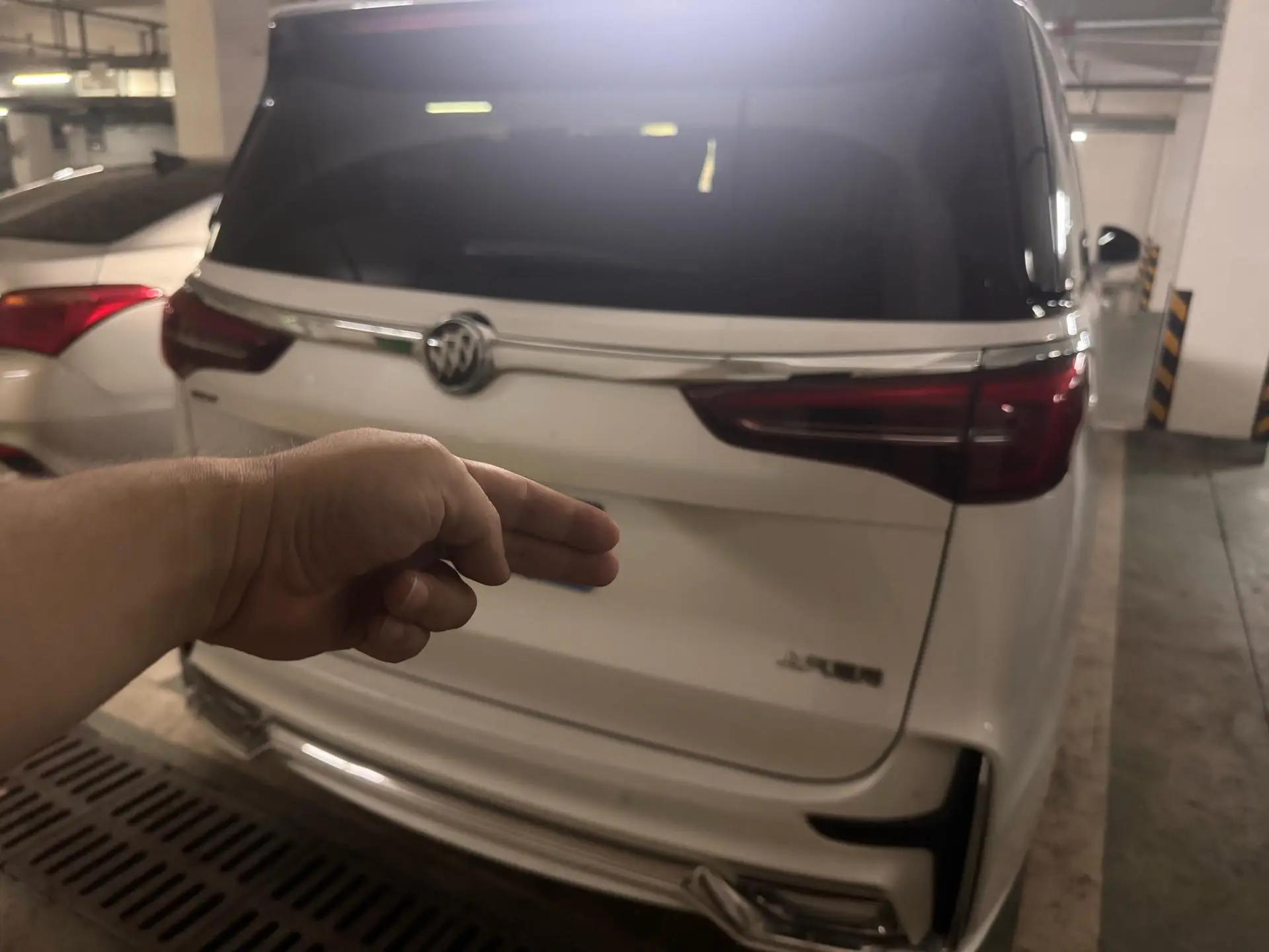 Buick GL8 2022 ES Lu Zun 653T Premium 2
