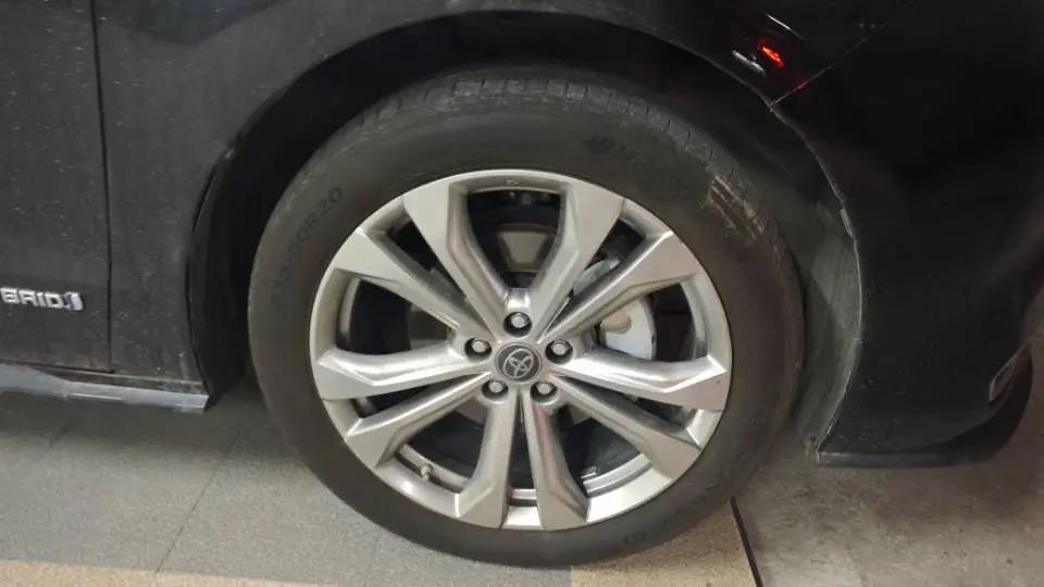 Toyota 2024 Sai 2.5 Stepless Premium Edition Automatic Gear 3