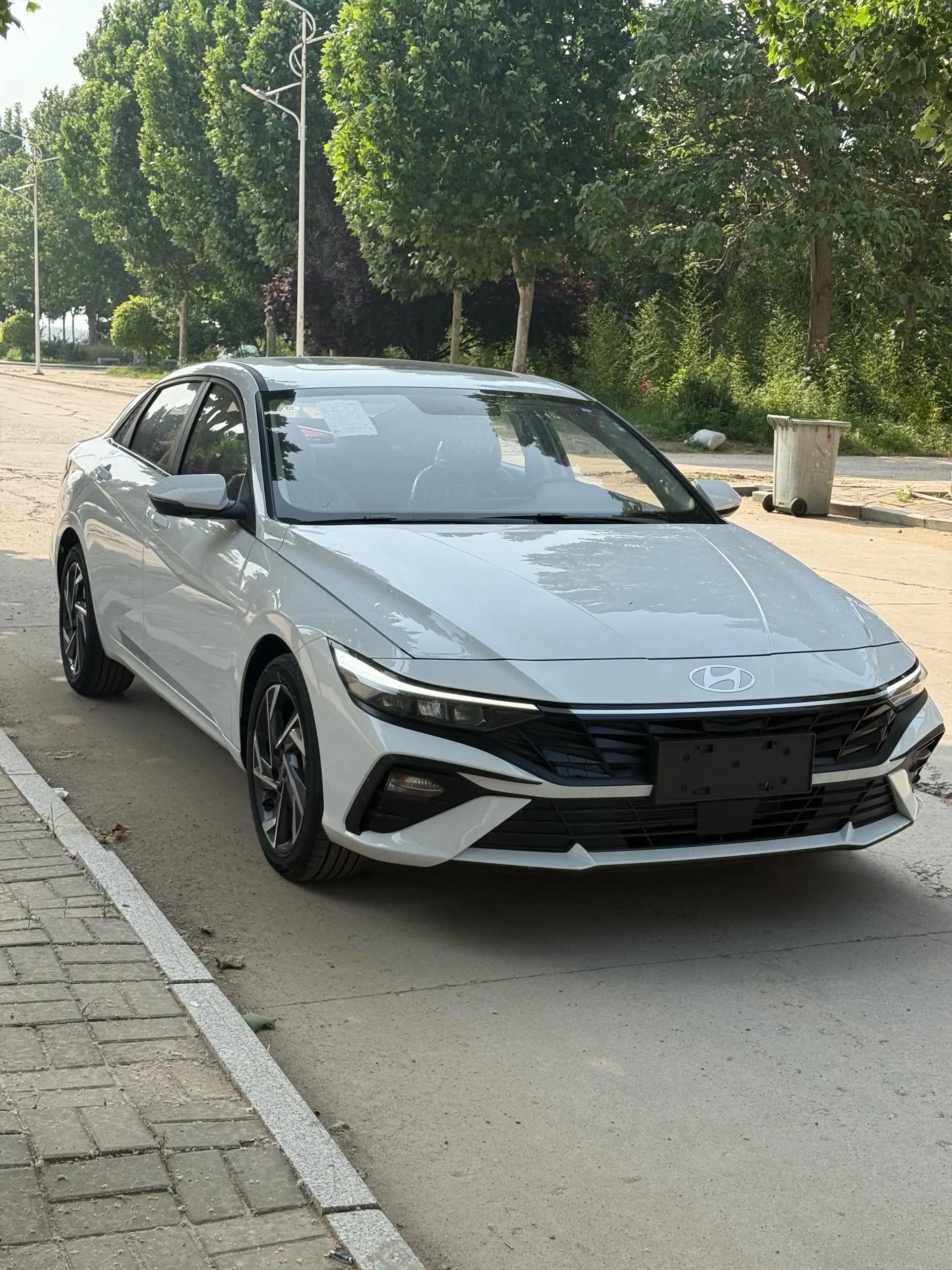Elantra 2023 1.5L CVT GLX Elite Edition 3