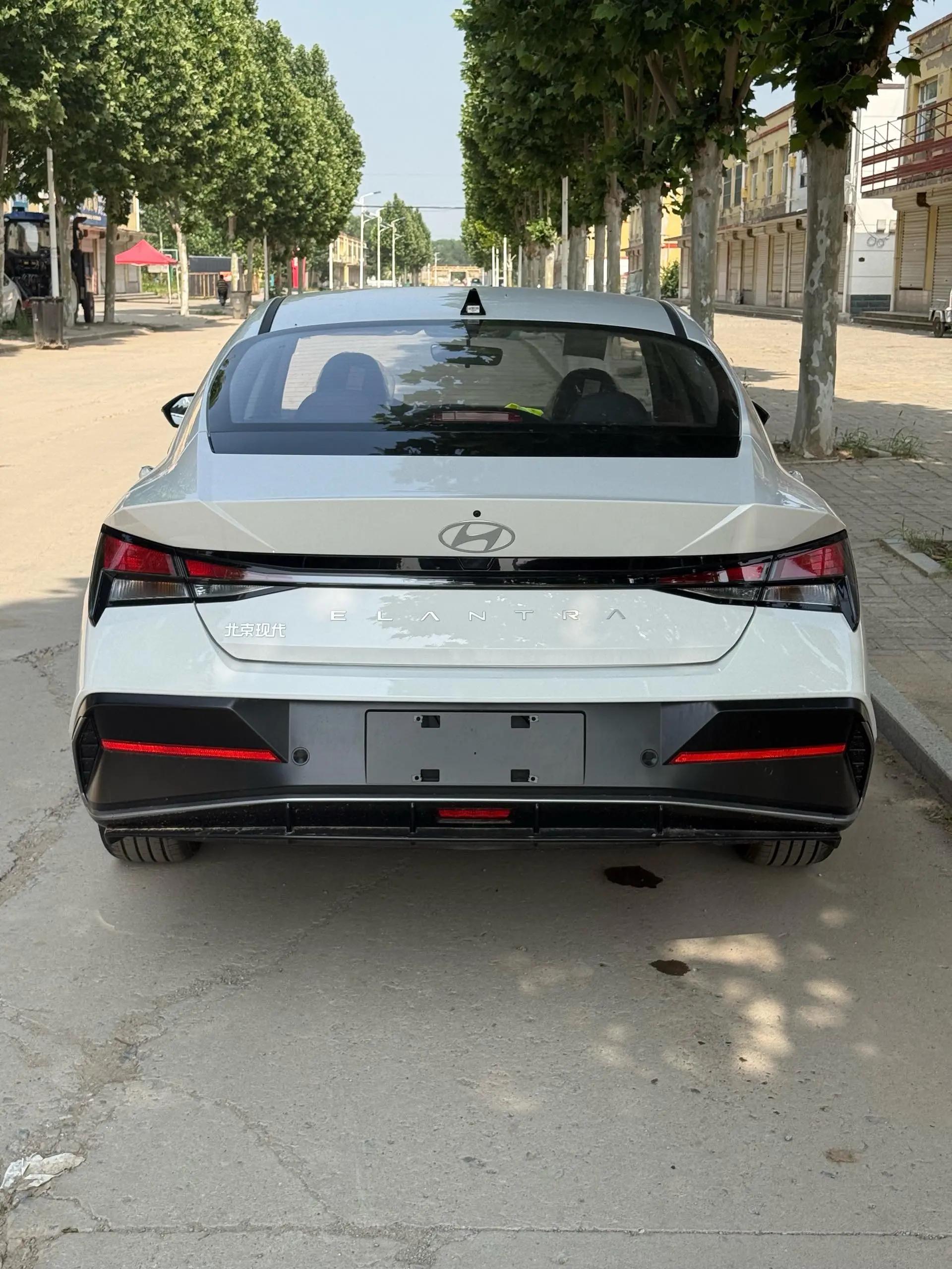 Elantra 2023 1.5L CVT GLX Elite Edition 4