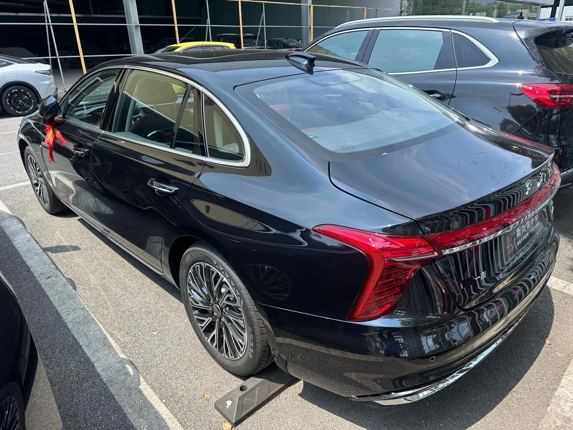 HongQi 2025 Model H5 2.0T Flag-Champ 500,000-Vehicle Commemorative Edition Automatic 2