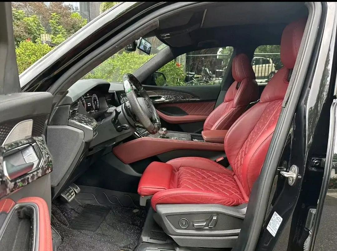 Audi 2024 Q6 2.0TFSI 45TFSI Quattro Black Samurai Edition 6-seat Automatic Gear 2