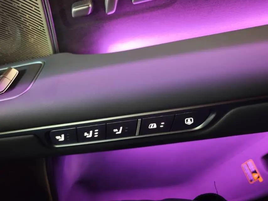 NIO 2026 ES8 6-seat executive signature version automatic gear 9