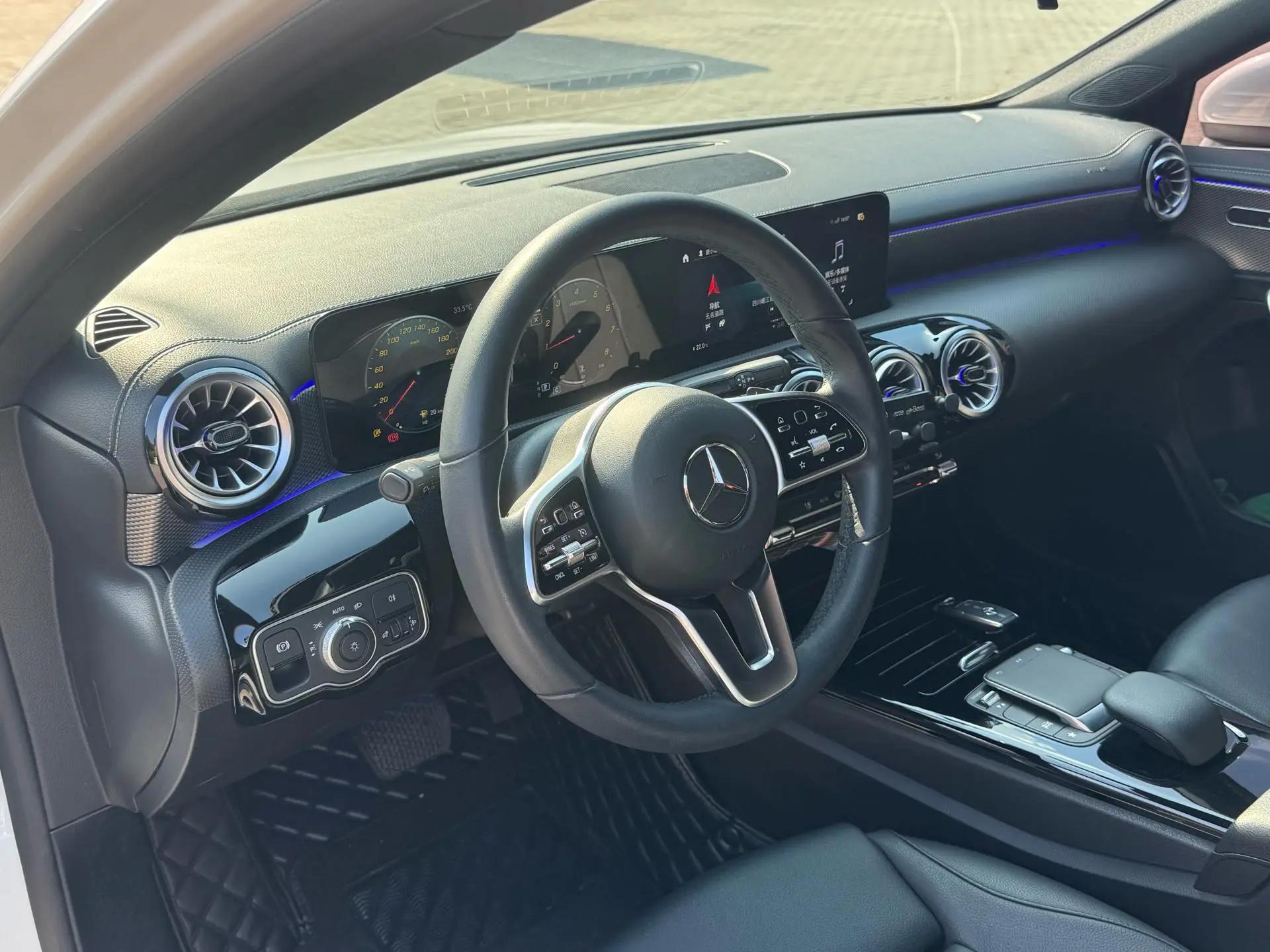 Mercedes Benz Class A 2022 model facelift A 180 L sports car 12