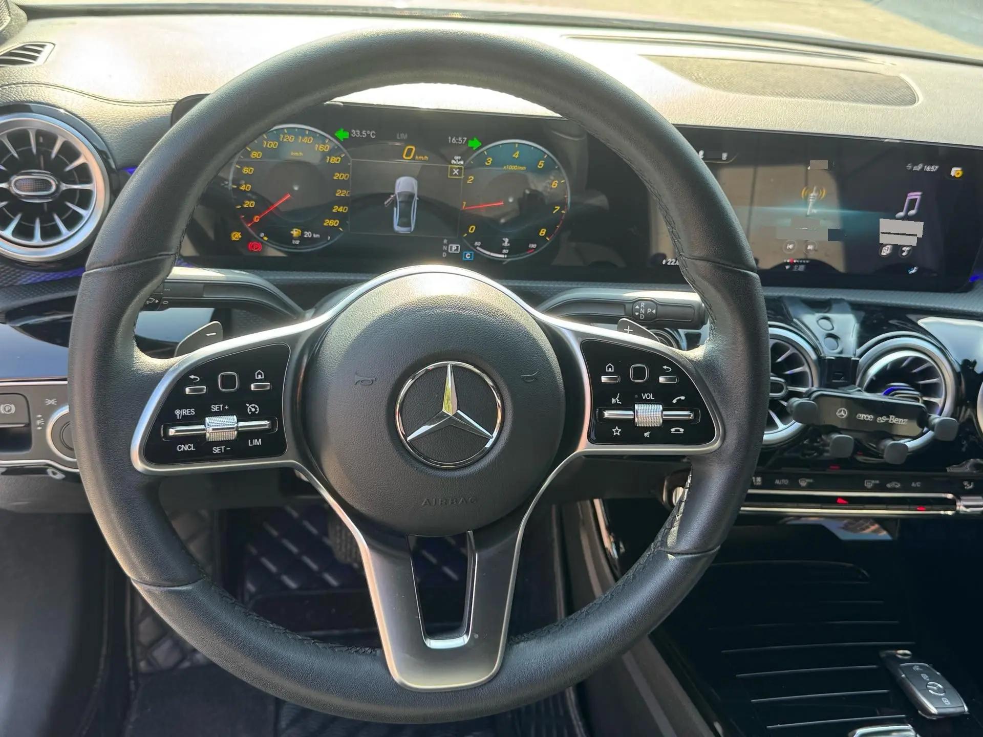 Mercedes Benz Class A 2022 model facelift A 180 L sports car 14