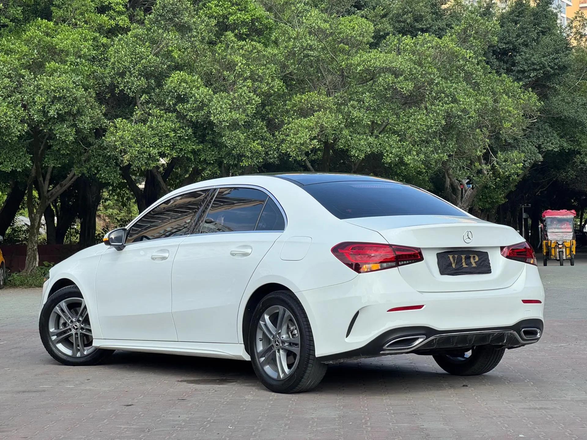 Mercedes Benz Class A 2022 model facelift A 180 L sports car 4