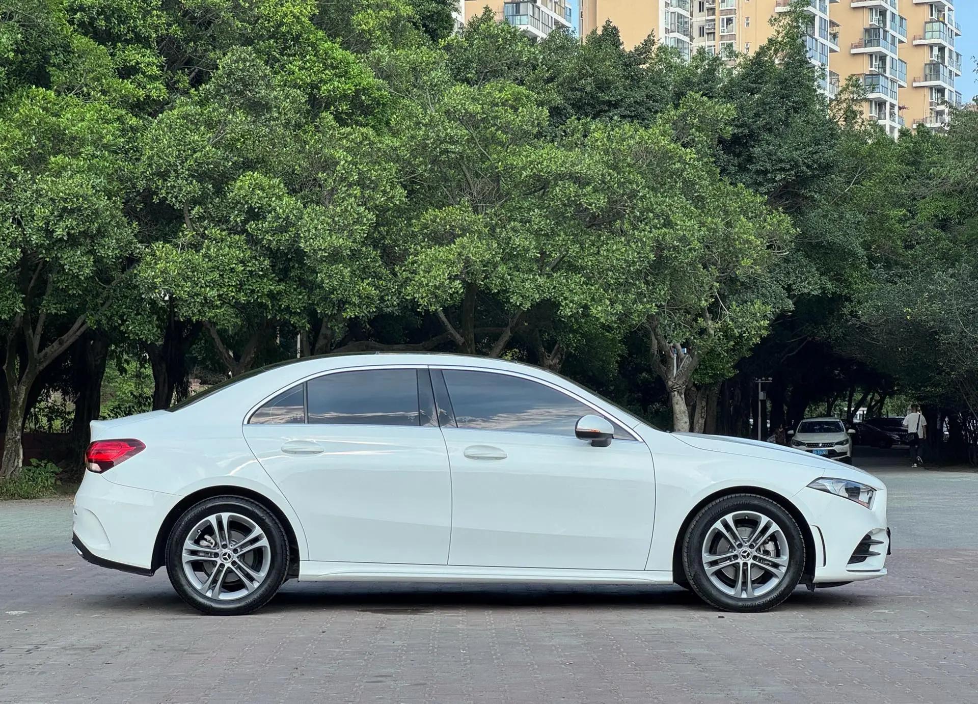 Mercedes Benz Class A 2022 model facelift A 180 L sports car 7