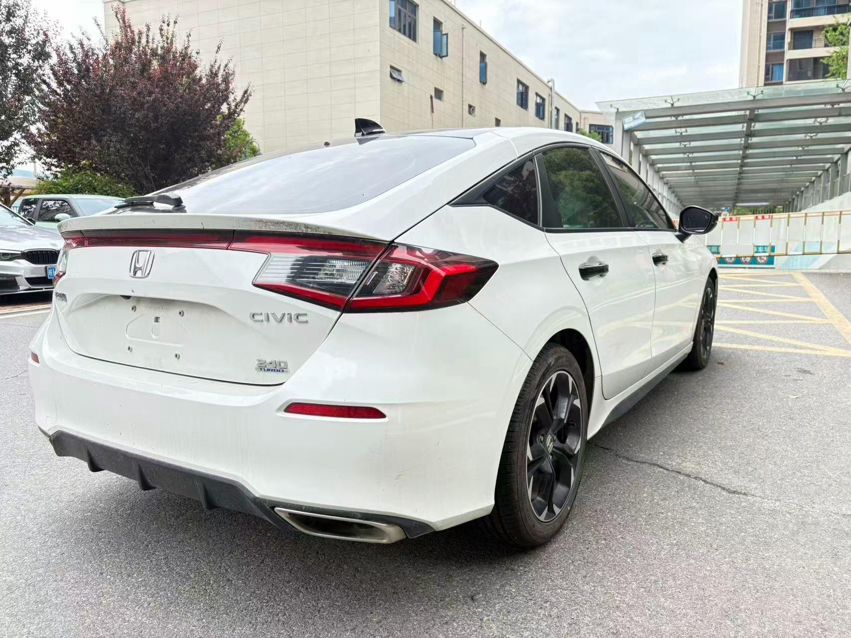Civic 2023 HATCHBACK 240TURBO CVT Low Edition 4