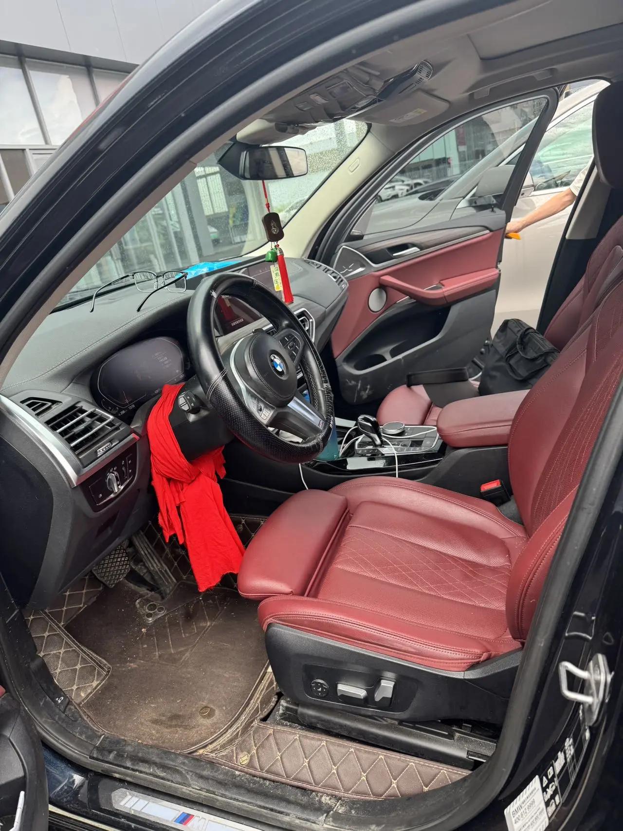 BMW X3 2022 xDrive30i Leading M Obsidian Night Suit 4