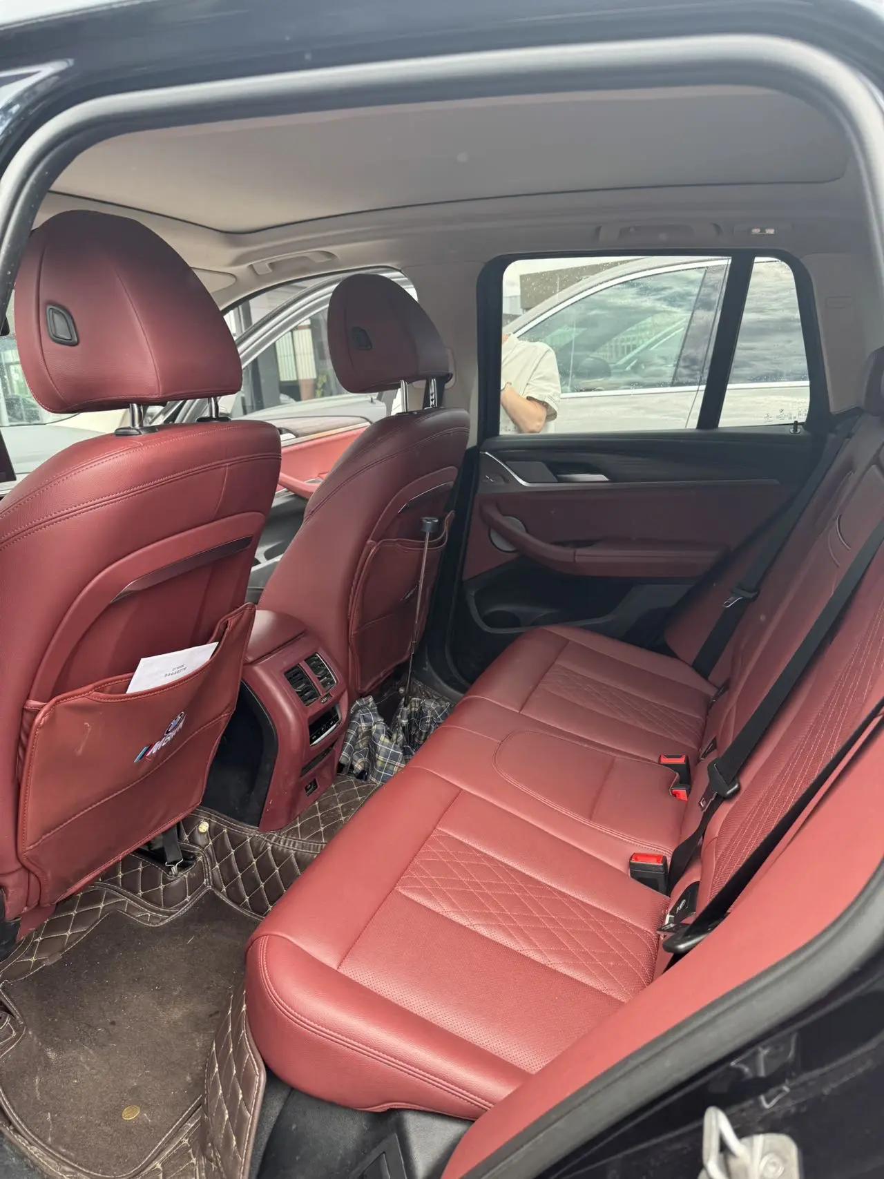 BMW X3 2022 xDrive30i Leading M Obsidian Night Suit 5
