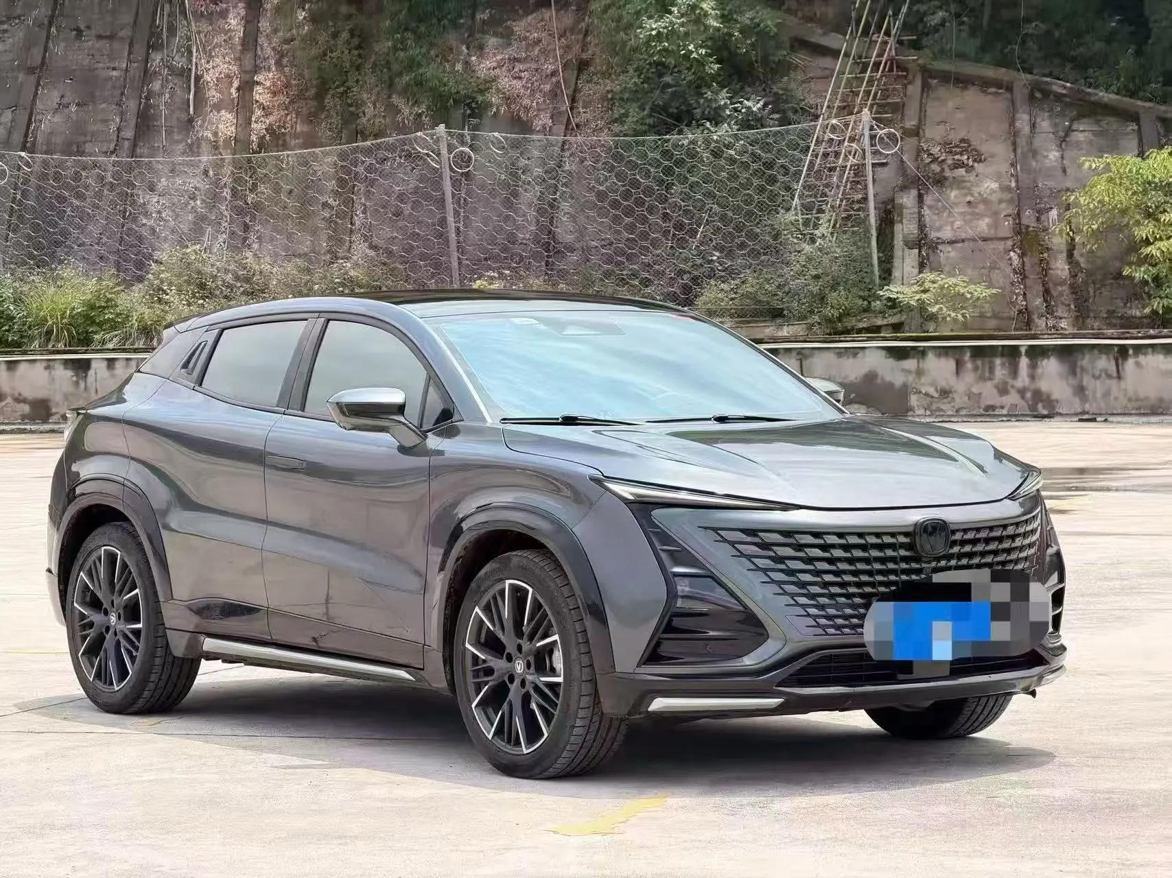 ChangAn 2023 UNI-T 1.5T Prestige Automatic 3