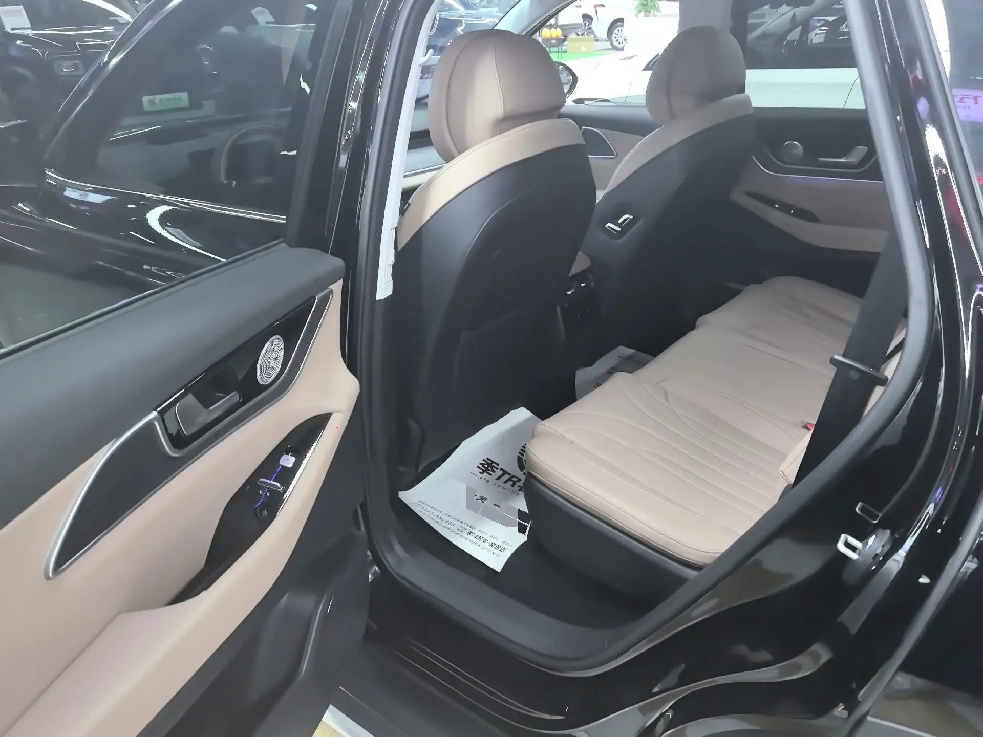 Chery 2024 Ruihu 8 L 2.0T Two-wheel Drive Premium Edition 7-seat Automatic Gear 4