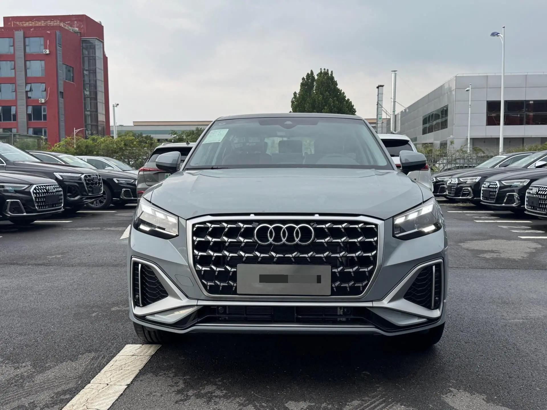 奥迪 2025款 Q2L 1.5TFSI 35TFSI 时尚动感型 自动挡 2