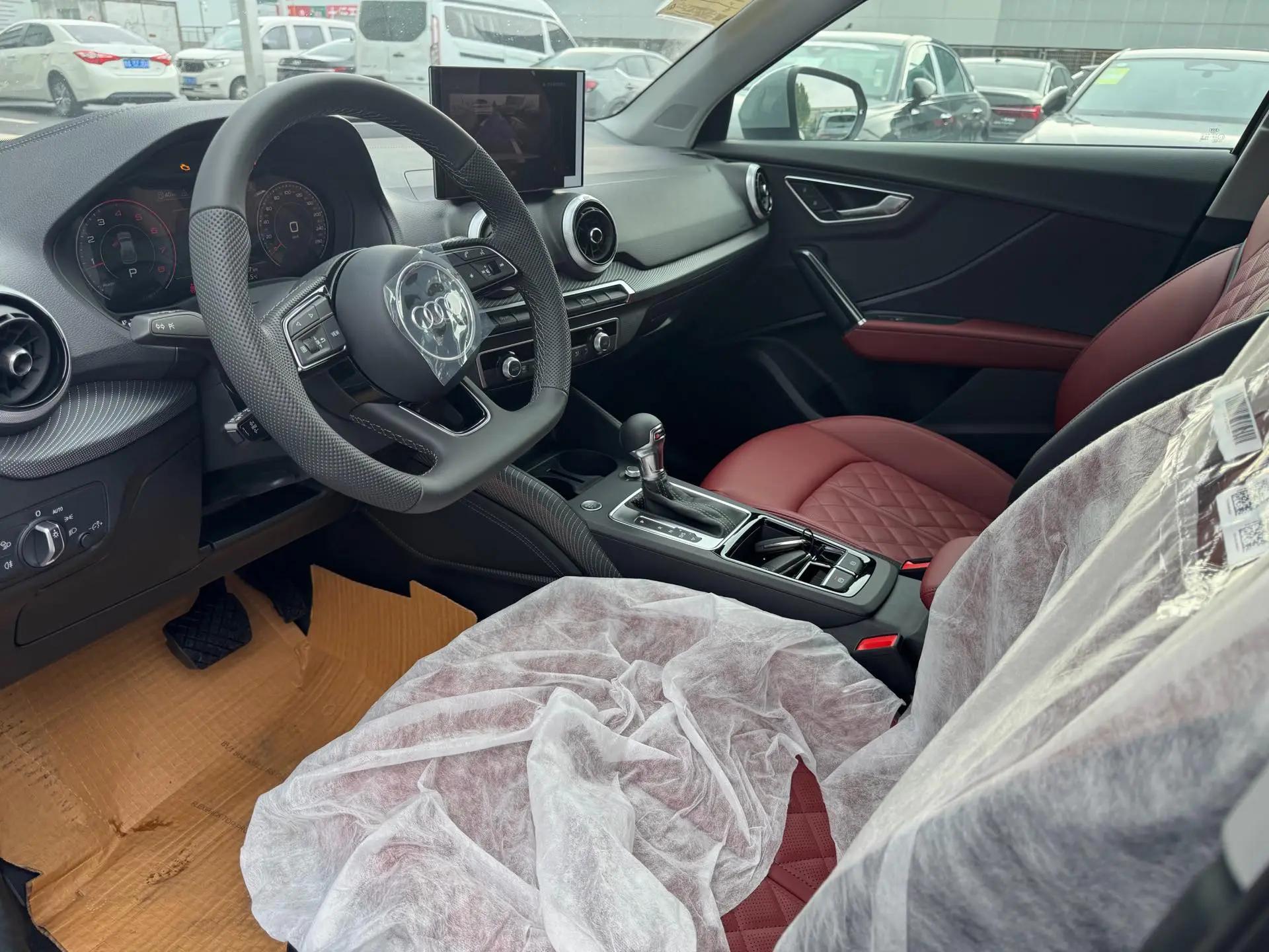奥迪 2025款 Q2L 1.5TFSI 35TFSI 时尚动感型 自动挡 4