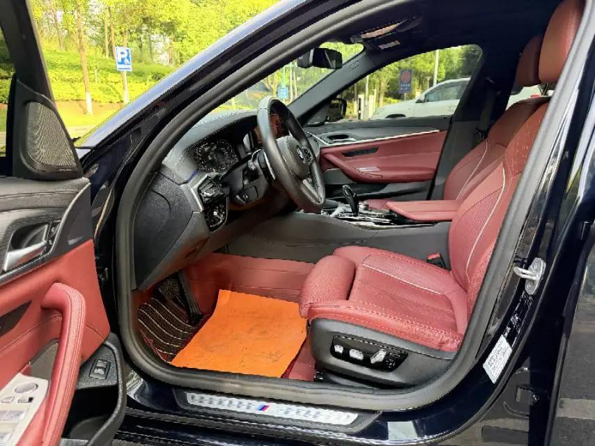 BMW 5 Series 2021 530Li Exclusive M Sports Suit 4