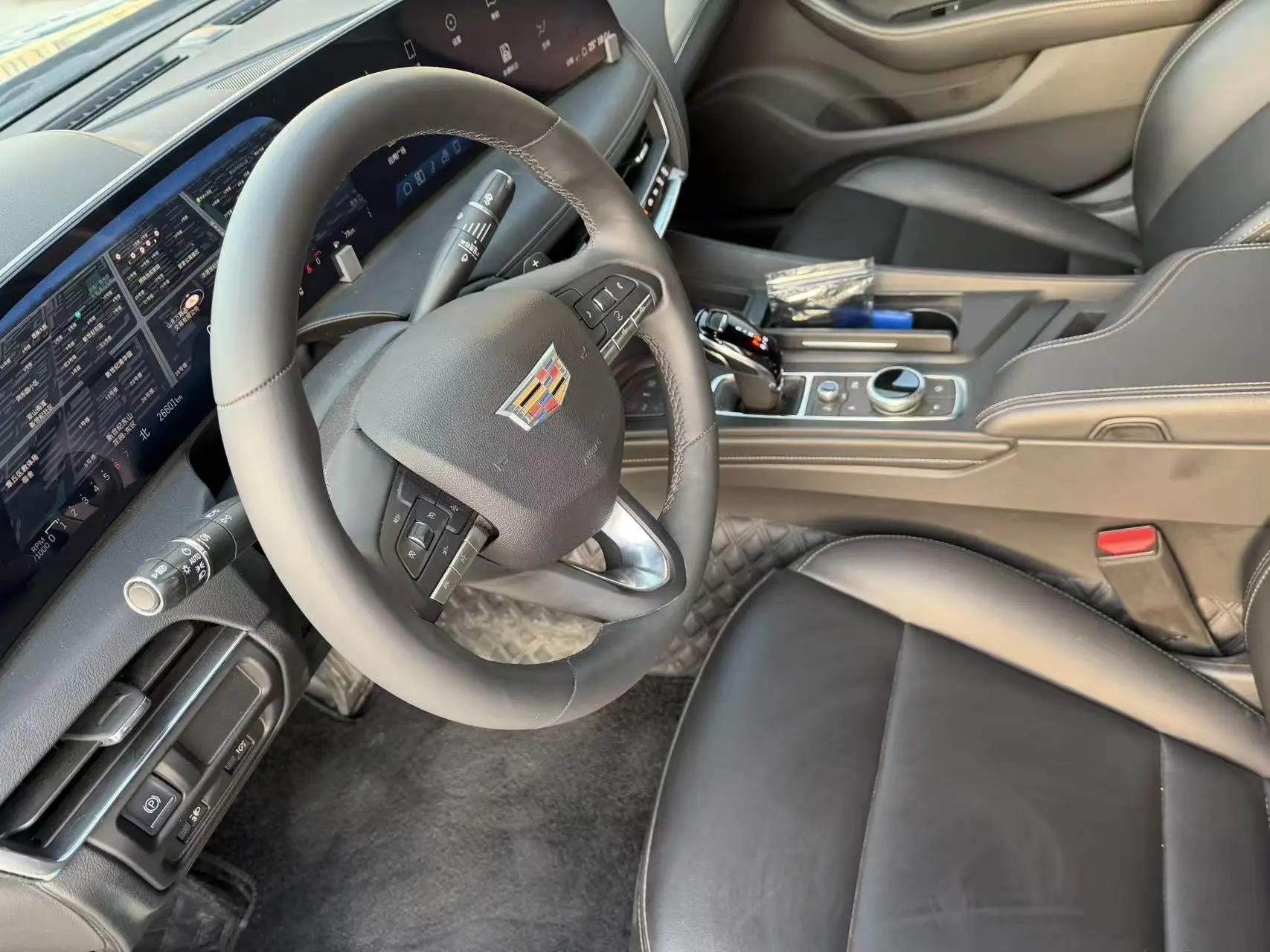 Cadillac CT5 2024 28T Luxury Model 8