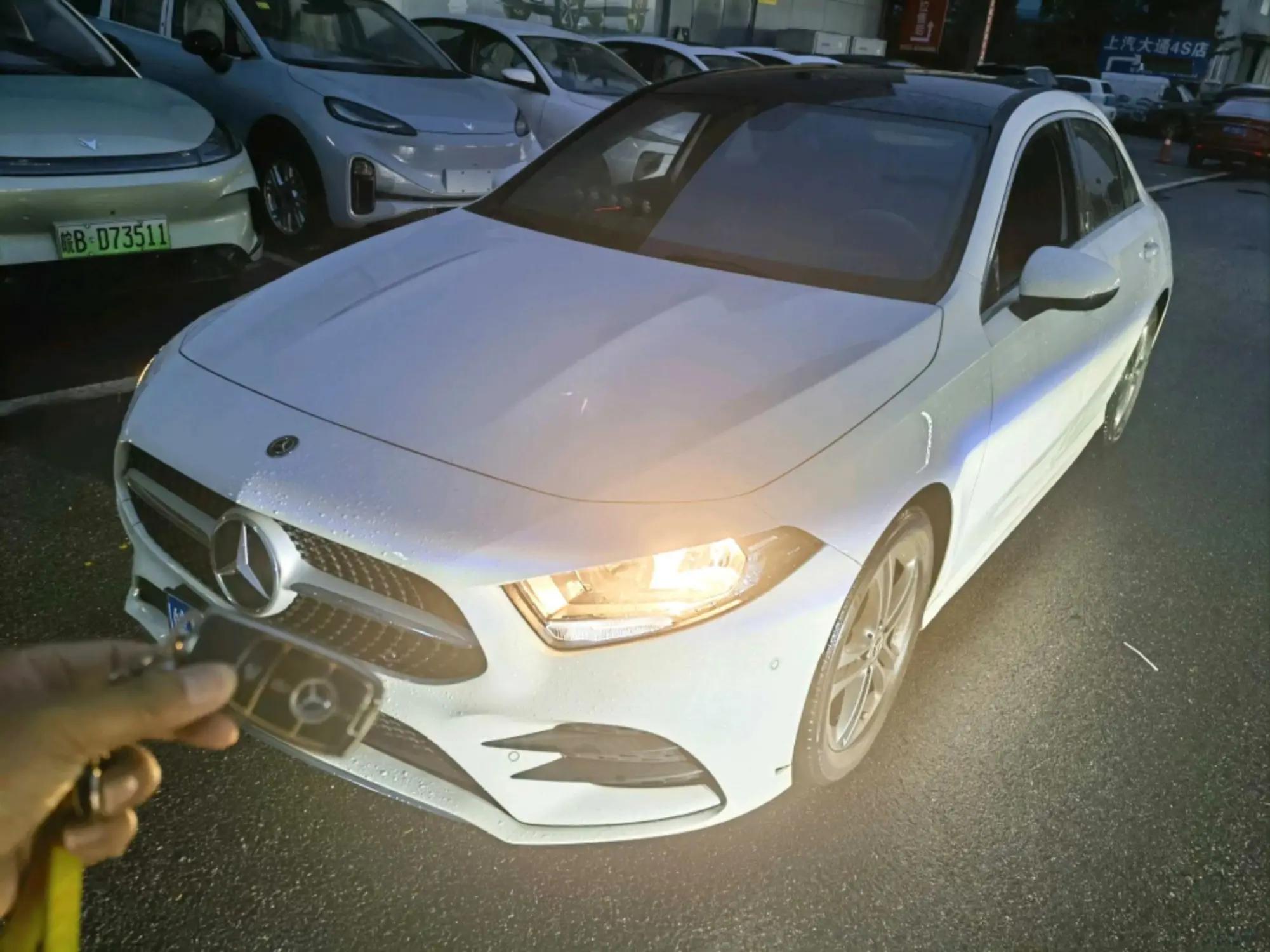 Mercedes Benz Class A 2021 model facelift A 180 L sports car
