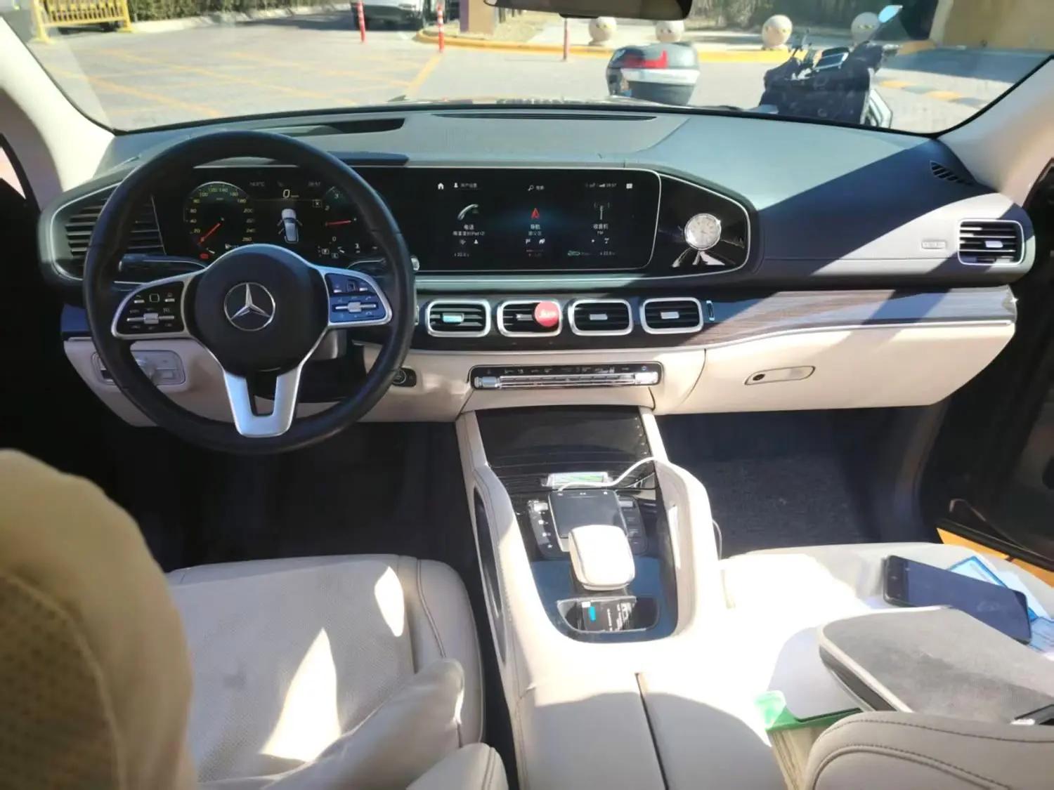 Mercedes Benz GLC AMG 2022 AMG GLC 43 4MATIC 5