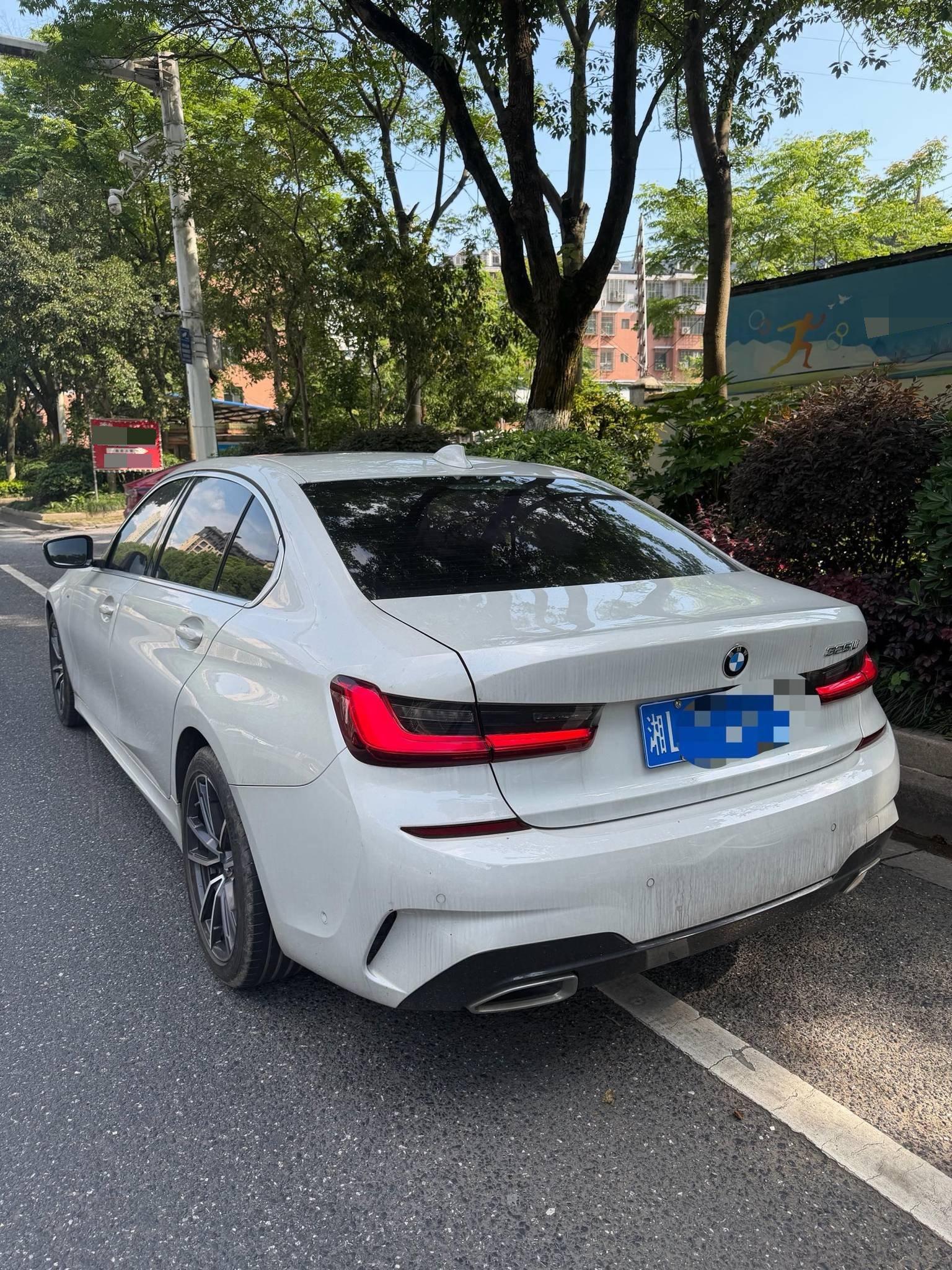 BMW 3 Series 2021 325Li M Sports Suit 4