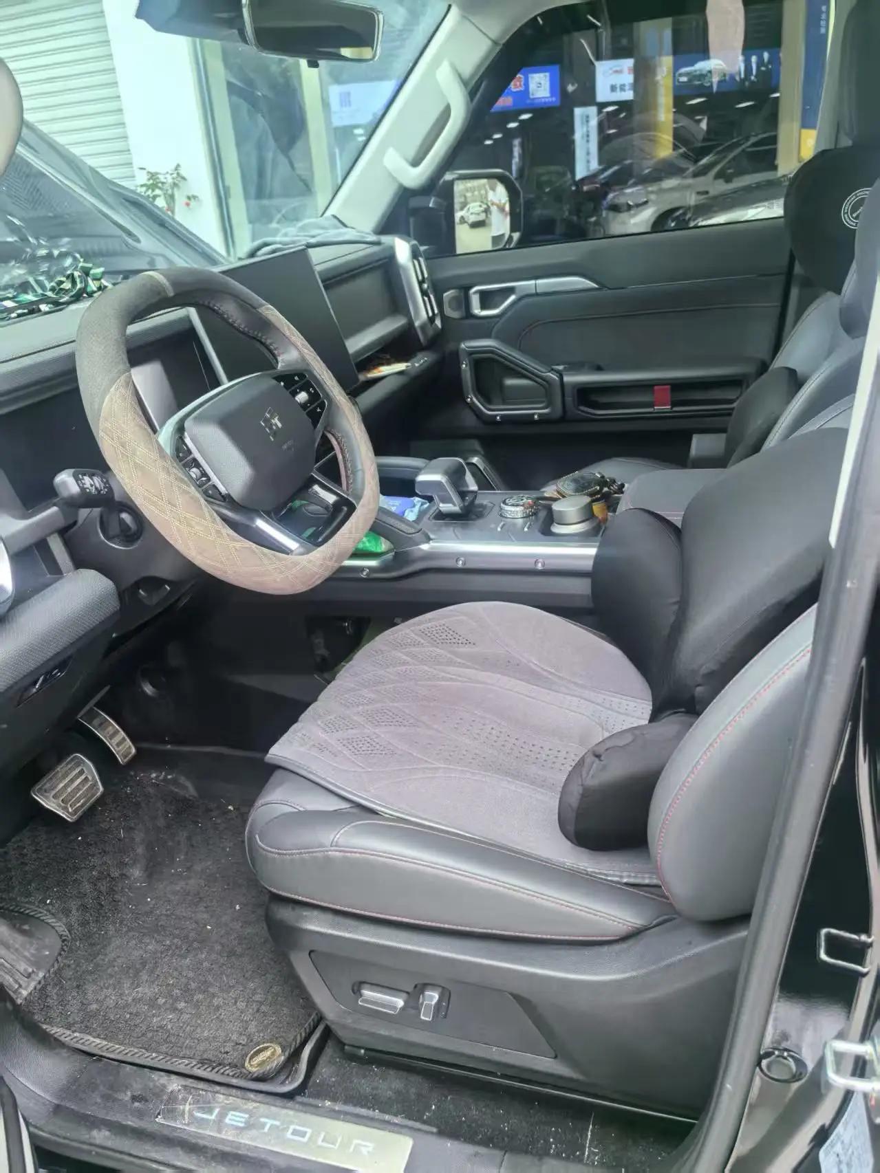 Jetour Traveler 2023 2.0T Four-wheel Drive Through PRO 7