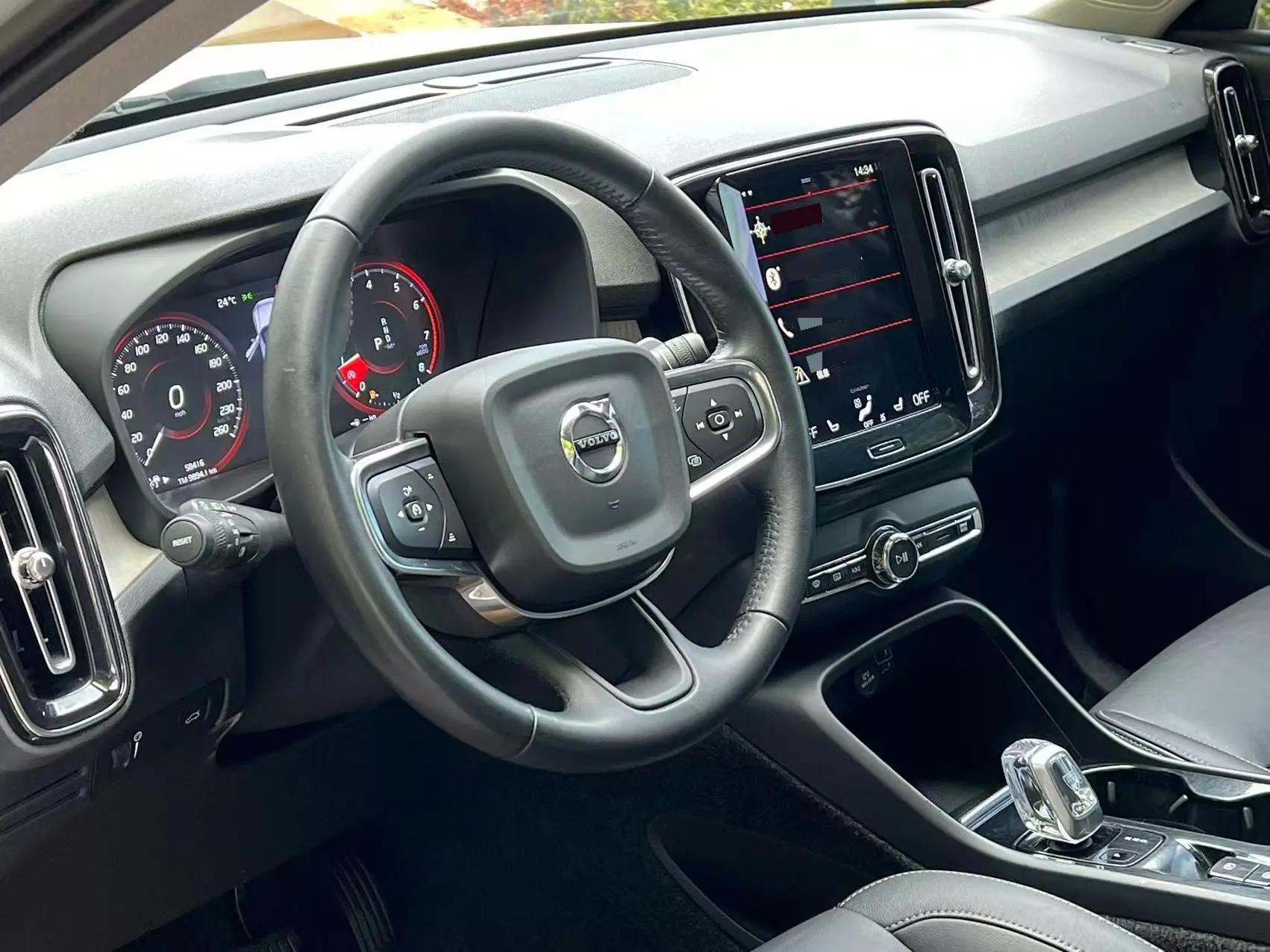 Volvo XC40 2021 T4 4-wheel drive Zhiyuan Deluxe Edition 4