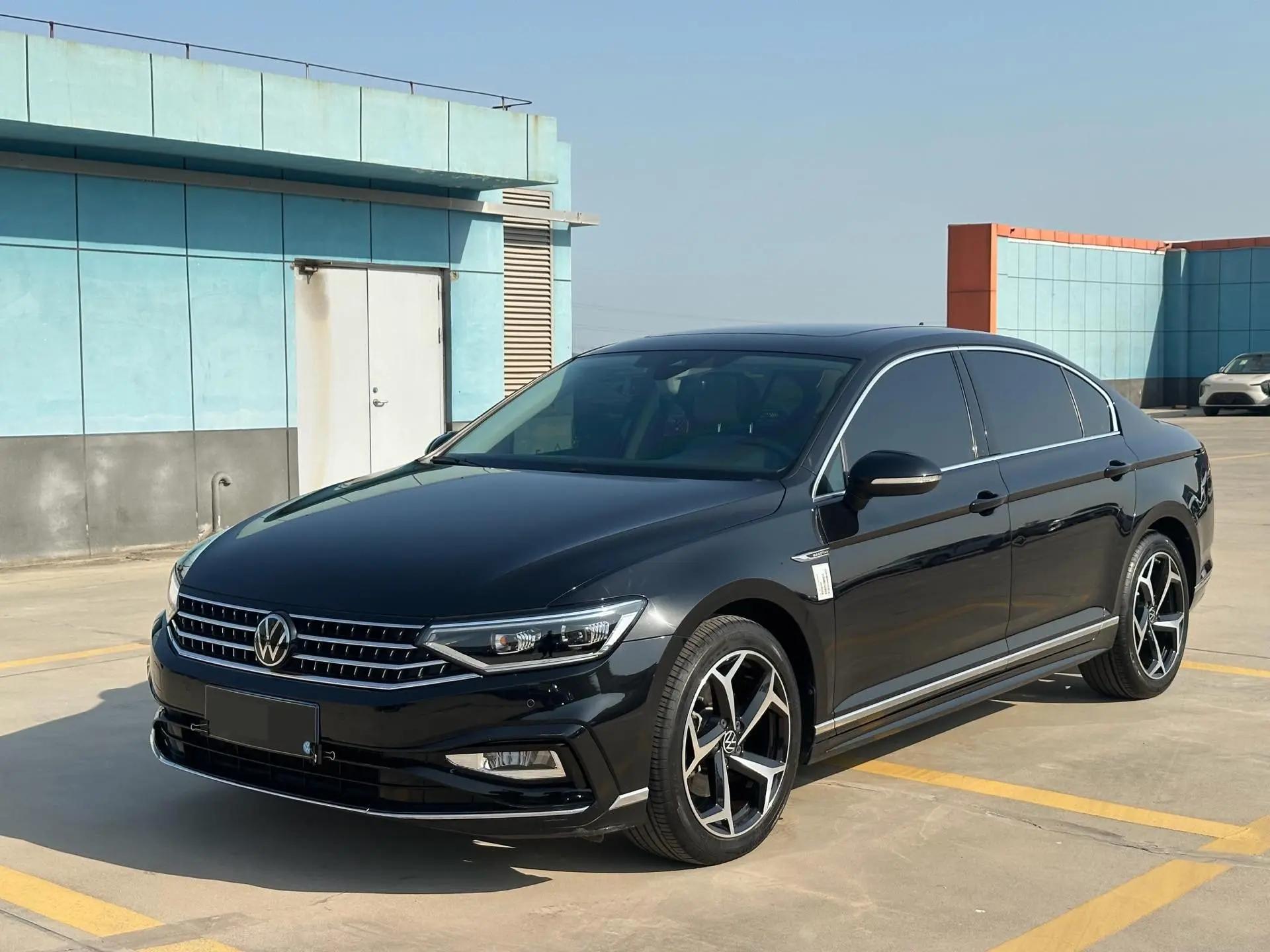 Magotan 2022 330TSI DSG Basic
