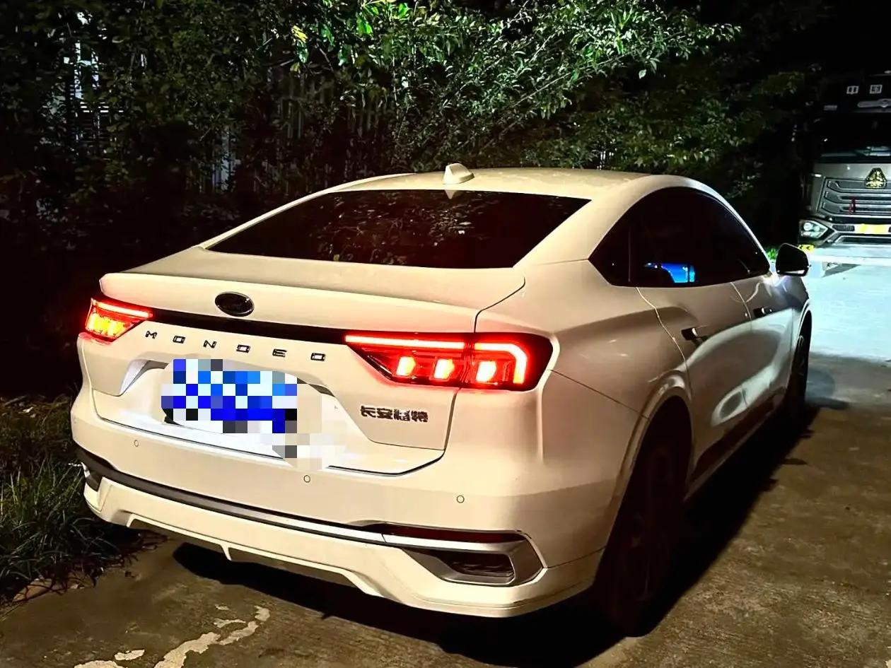 Ford 2025 Mondeo 2.0T EcoBoost Luxury Automatic 6