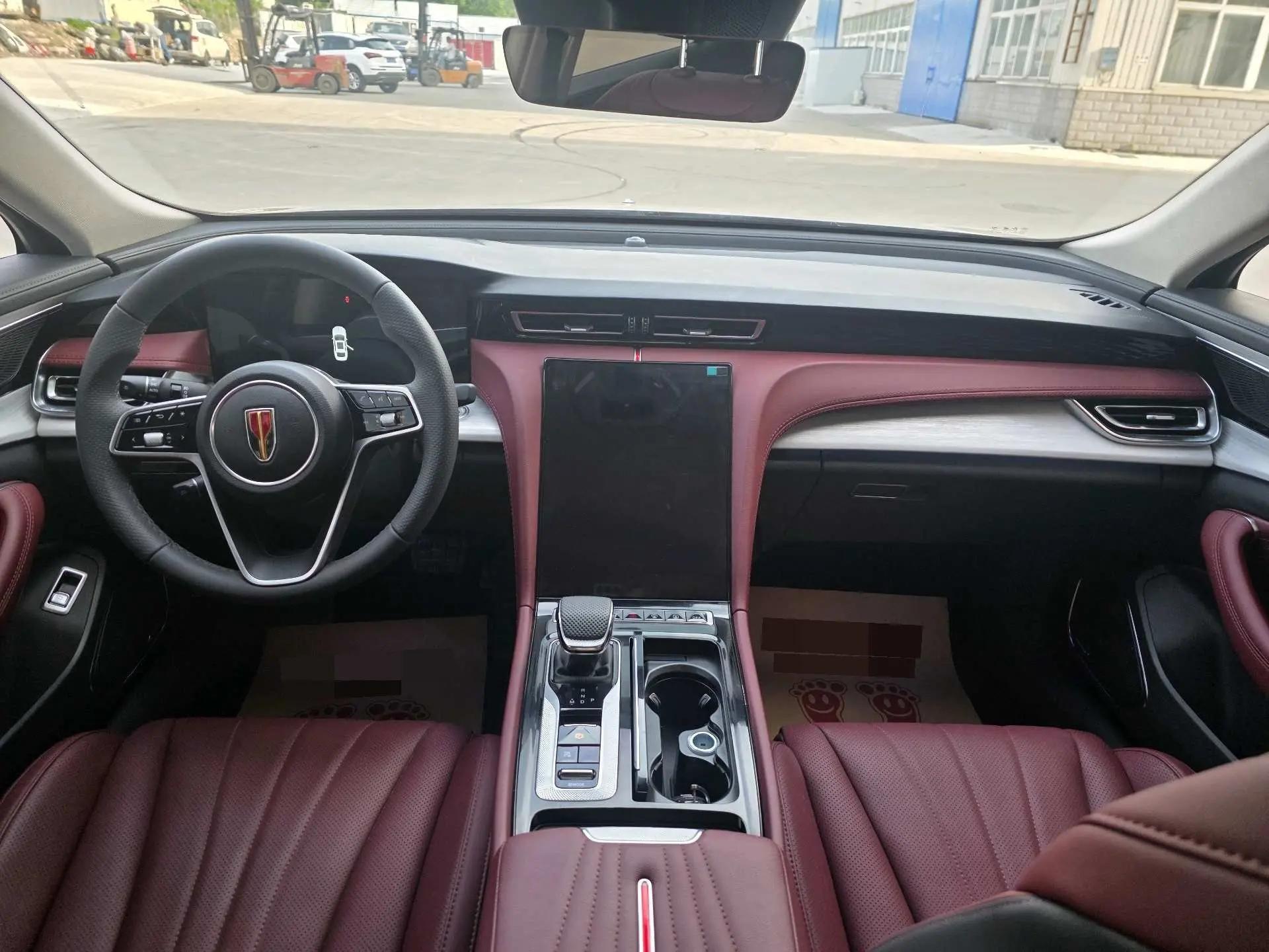HongQi 2025 Model H5 2.0T Flag-Champ 500,000-Vehicle Commemorative Edition Automatic 5