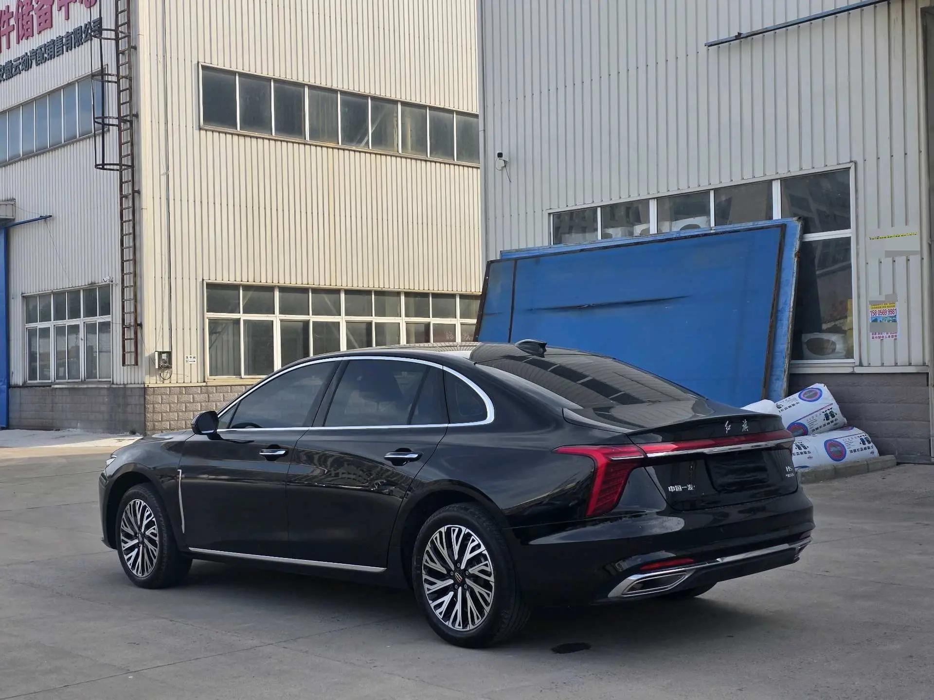 HongQi 2025 Model H5 2.0T Flag-Champ 500,000-Vehicle Commemorative Edition Automatic 9