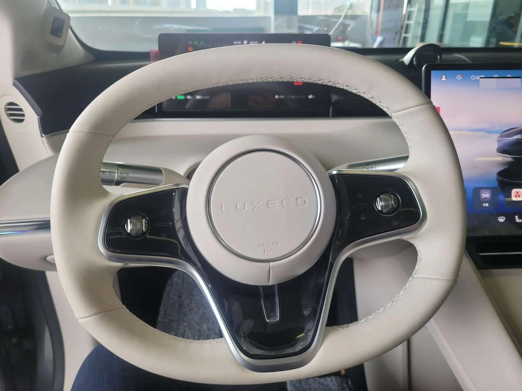 Intellectual 2024 R 7 667km Max automatic gear 2