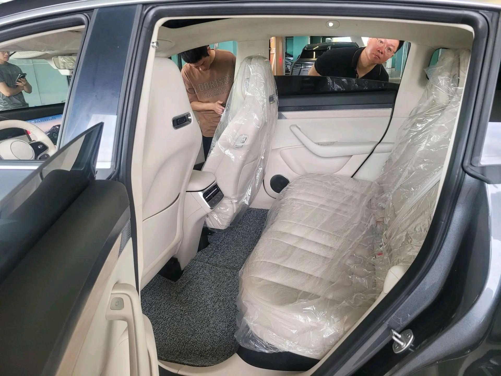 Intellectual 2024 R 7 667km Max automatic gear 4