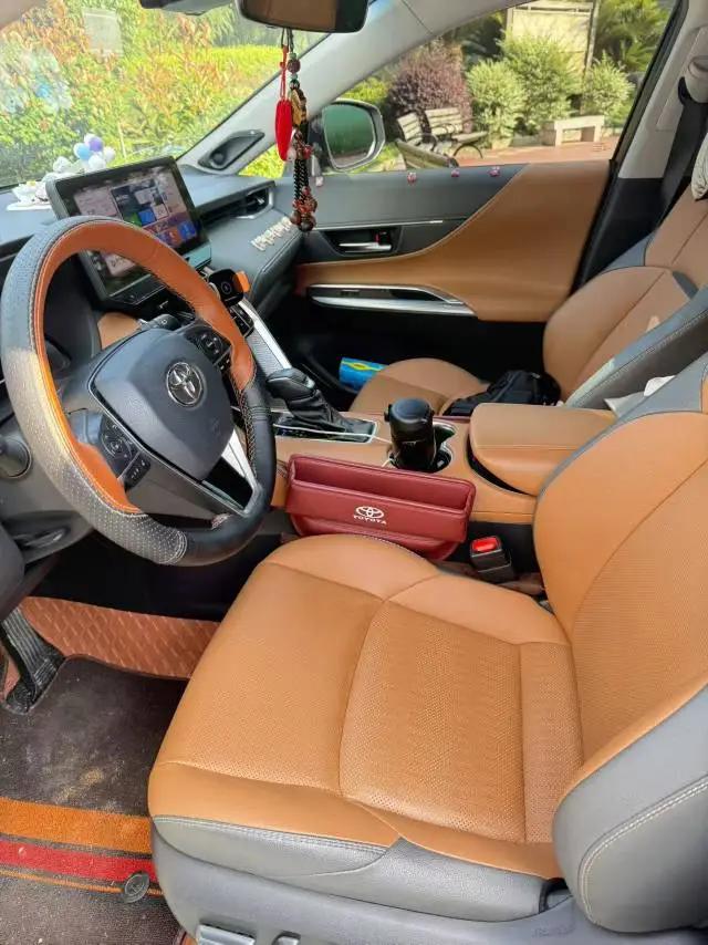 Toyota 2023 Venza 2.0 CVT Front-Wheel Drive Prestige Automatic 3