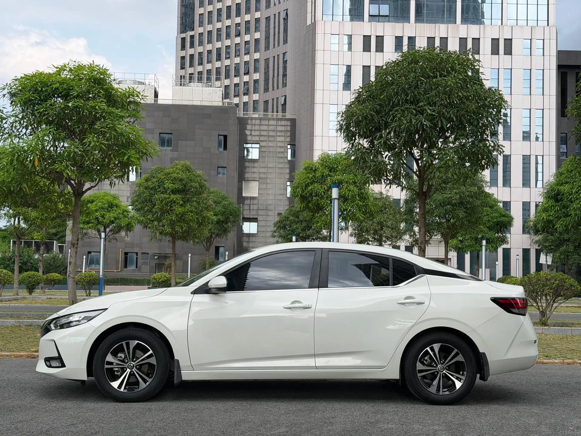 Xuanyi 2022 1.6L XL CVT Pleasant Edition 3