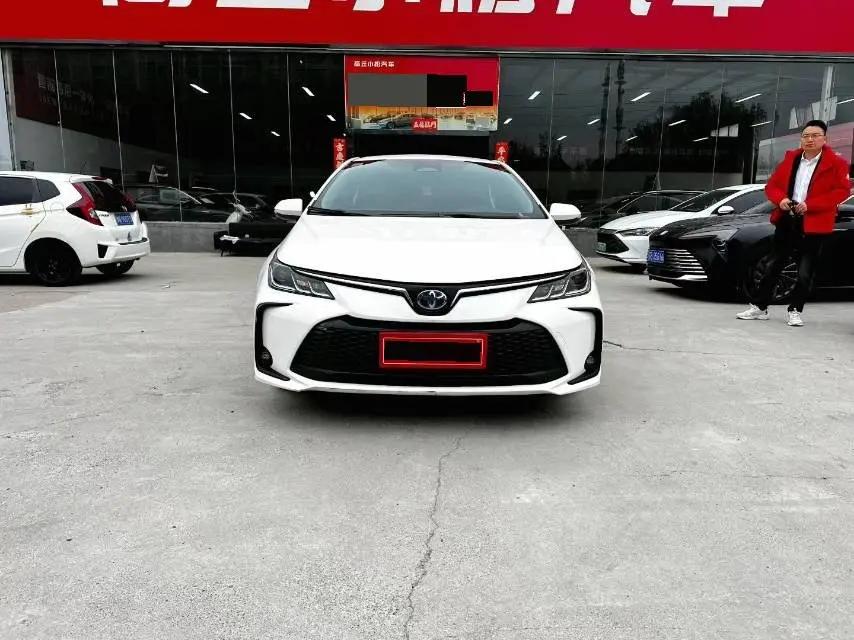 Toyota 2024 Corolla Dual Engine 1.8 CVT Intelligent Electric Hybrid Pioneer Edition Automatic 3