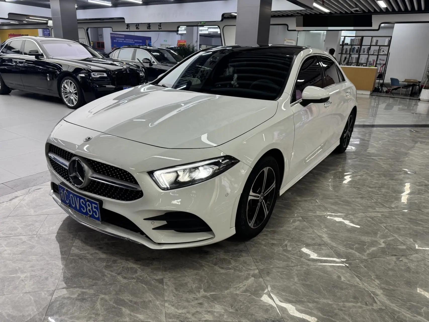 Mercedes Benz Class A 2022 Model Changed to Class A 200 L Sports Sedan Fashion Model