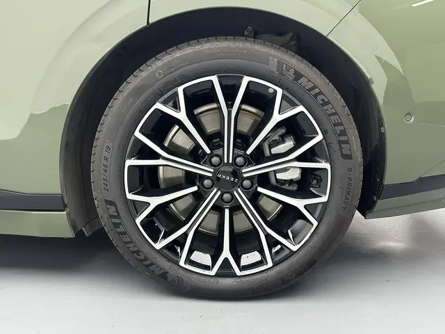 Zeekr 2025 Zeekr 007GT Long Endurance Rear Drive Smart Driving Edition 100kWh Automatic Transmission 17