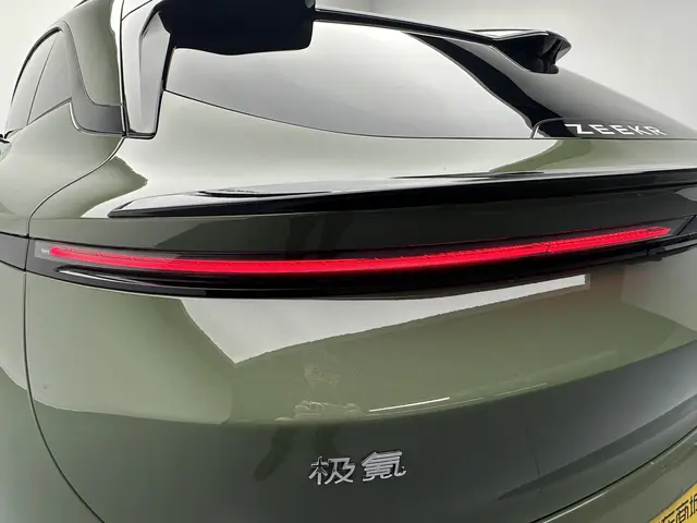 Zeekr 2025 Zeekr 007GT Long Endurance Rear Drive Smart Driving Edition 100kWh Automatic Transmission 18