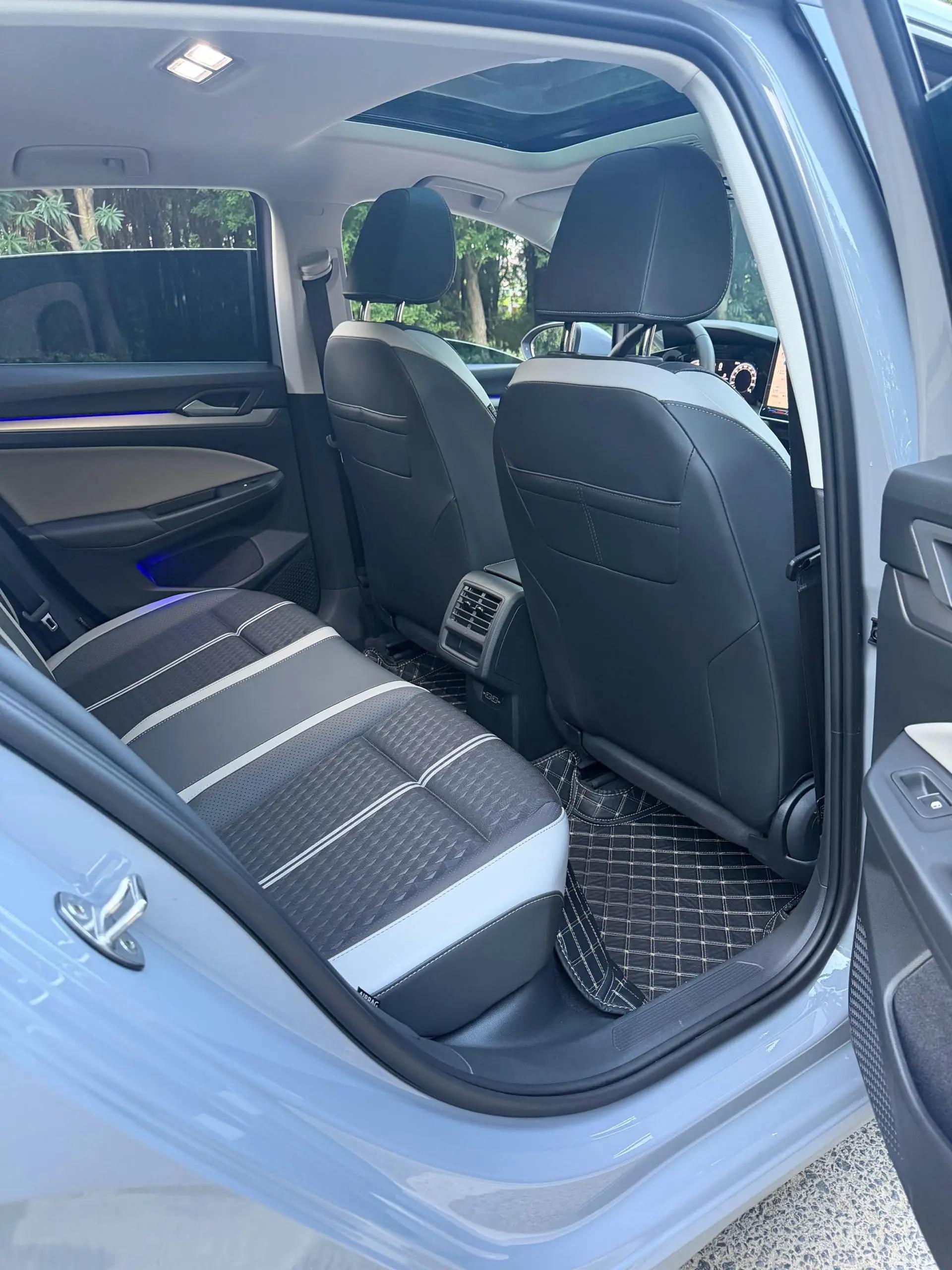 Volkswagen 2025 Golf 8 PRO 1.5TSI 300TSI Automatic 11