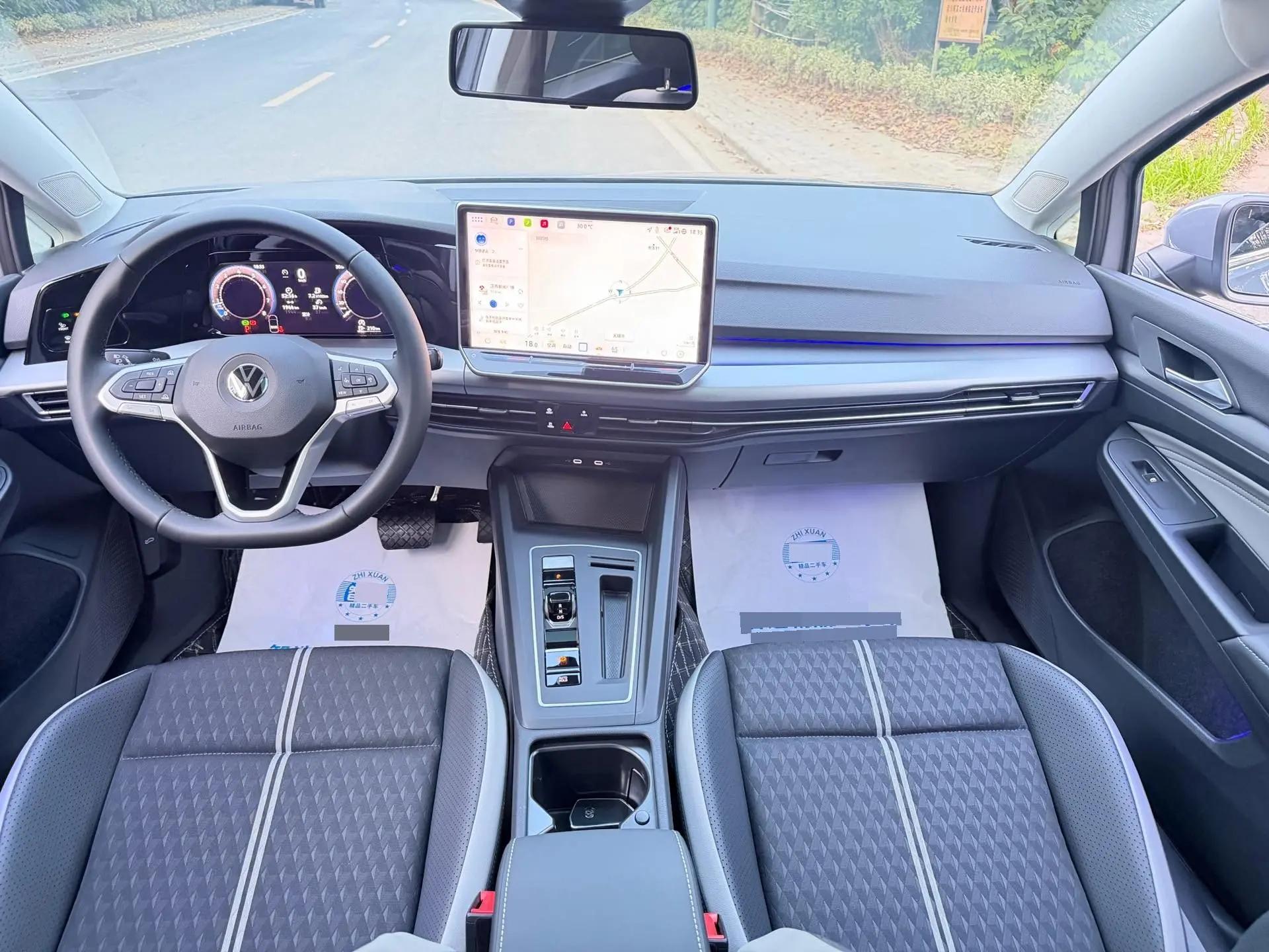 Volkswagen 2025 Golf 8 PRO 1.5TSI 300TSI Automatic 13