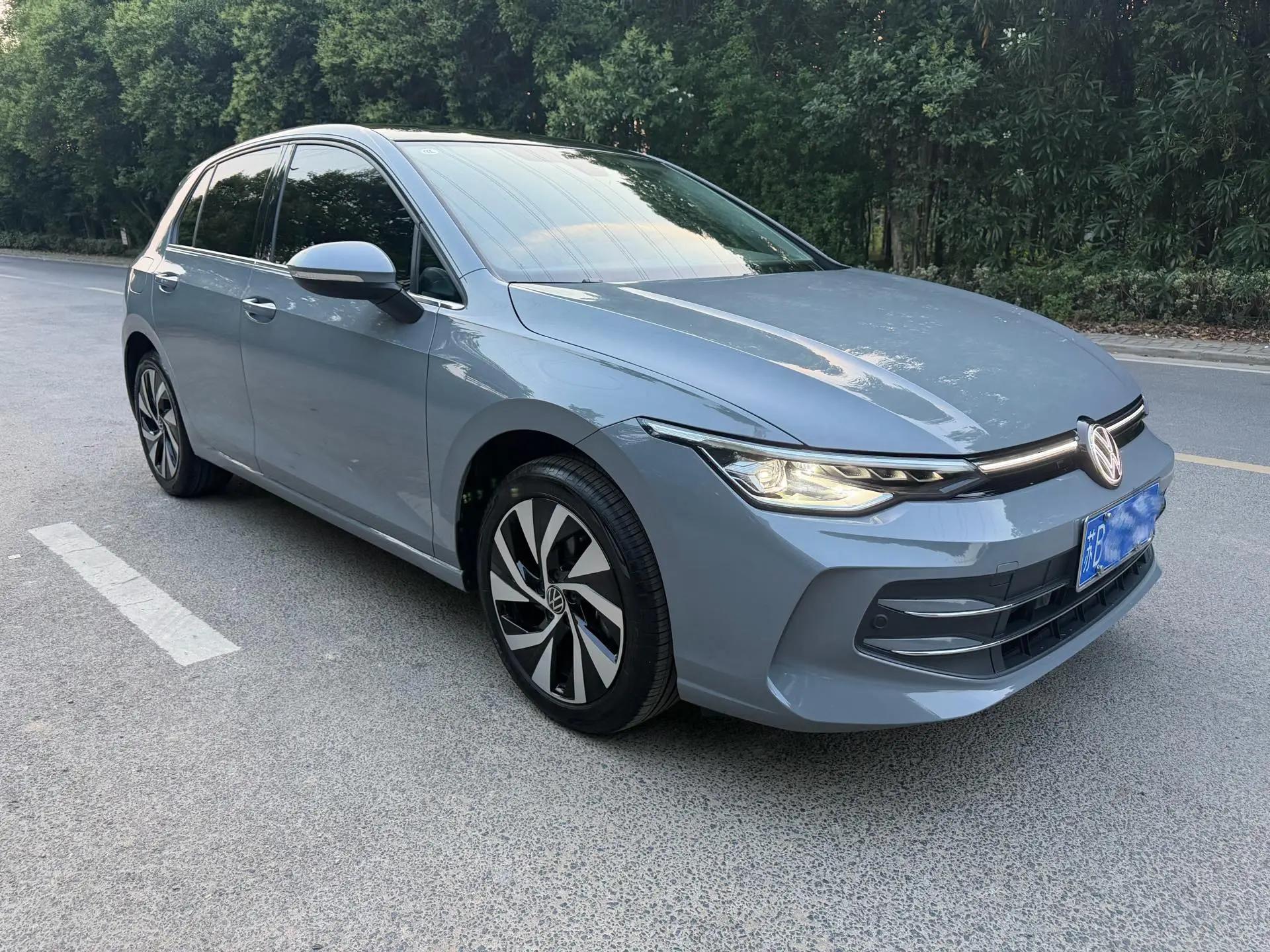 Volkswagen 2025 Golf 8 PRO 1.5TSI 300TSI Automatic 2
