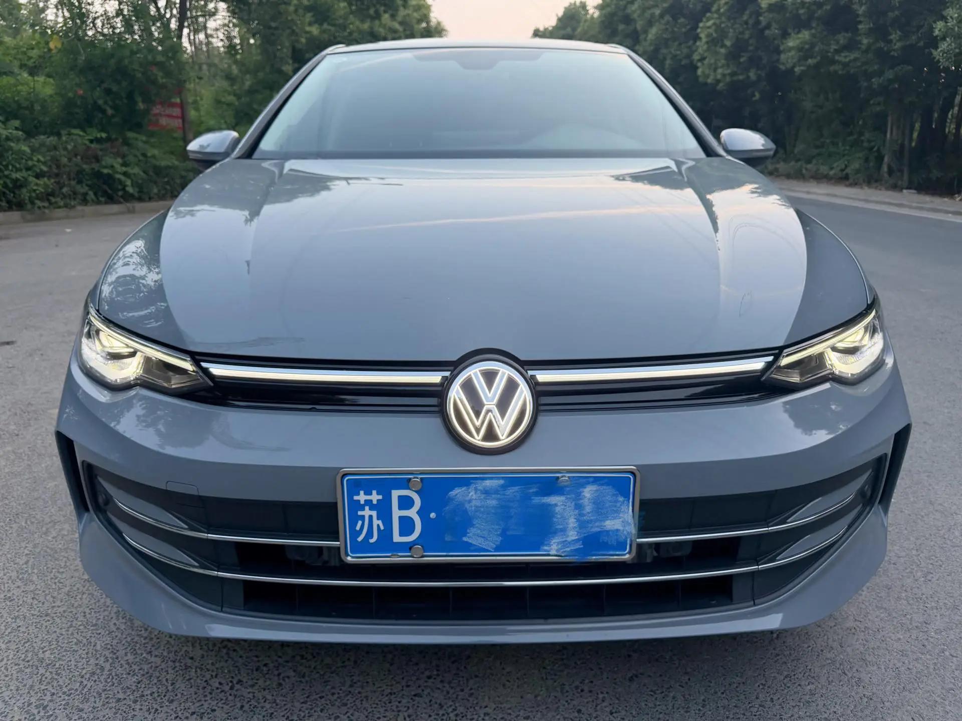 Volkswagen 2025 Golf 8 PRO 1.5TSI 300TSI Automatic 5