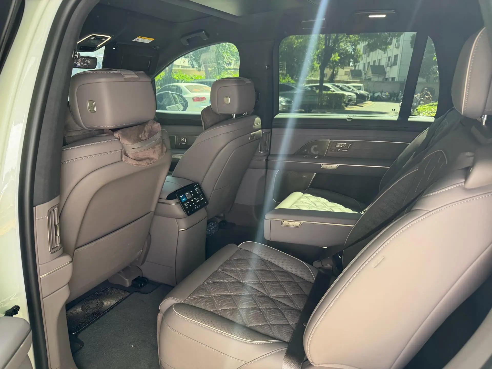 NIO 2026 ES8 6-Seater Executive Luxury Edition Automatic 3