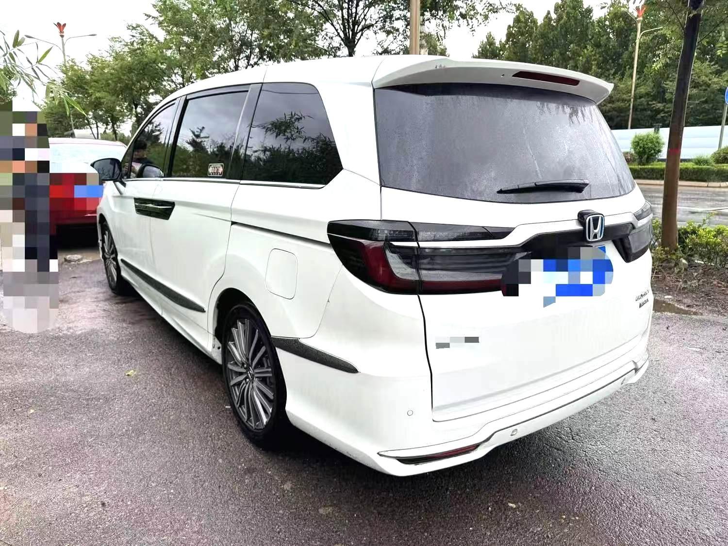Elyson 2022 2.0L e:HEV Deluxe First Edition 5