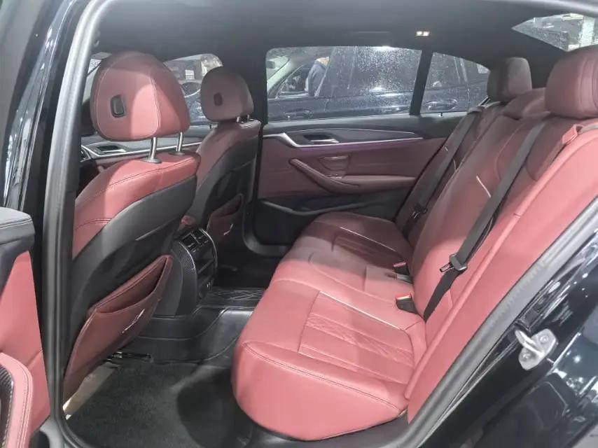 BMW 5 Series 2022 530Li Leading M Sports Suit 3