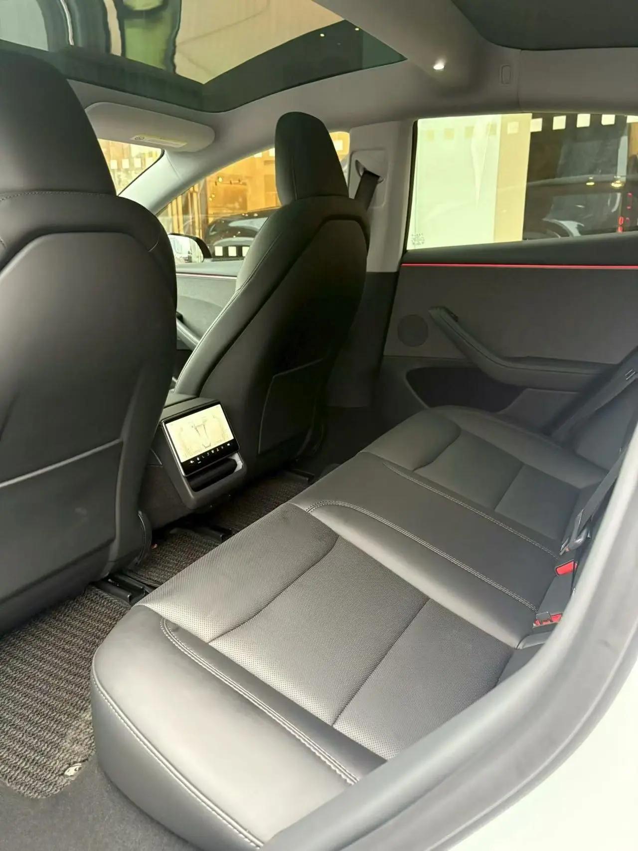 Tesla 2025 Model 3 Rear-Wheel Drive Automatic 8