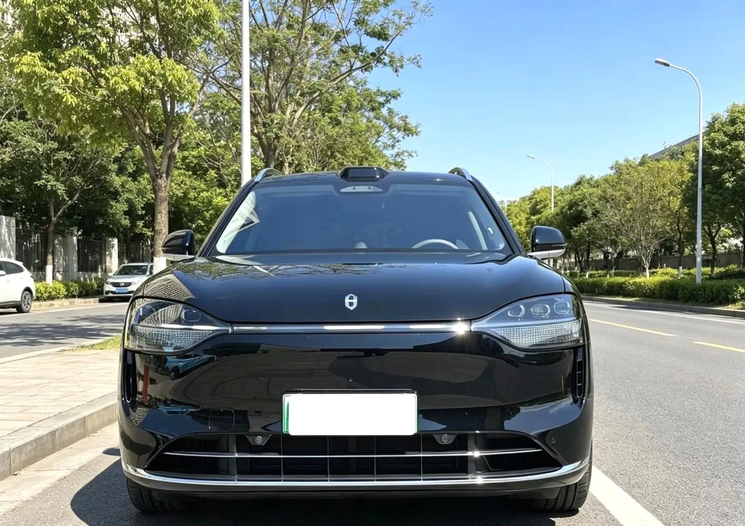 AITO 2025 Model AITO M9 Range-Extended Ultra Version 52kWh 6-Seater Automatic 4