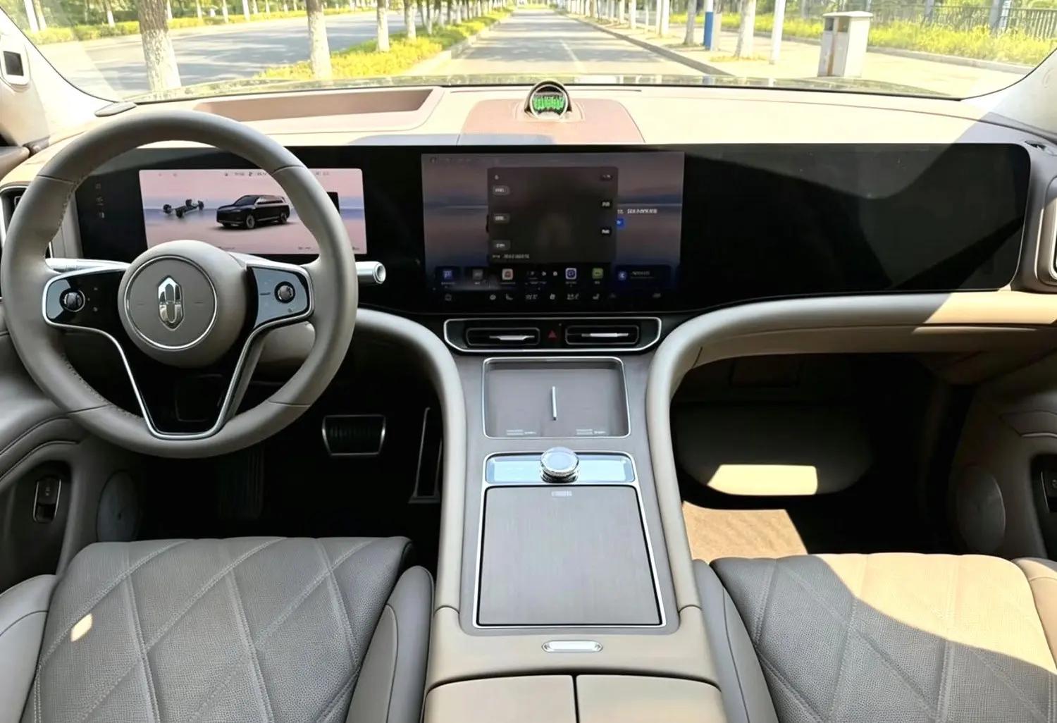 AITO 2025 Model AITO M9 Range-Extended Ultra Version 52kWh 6-Seater Automatic 6